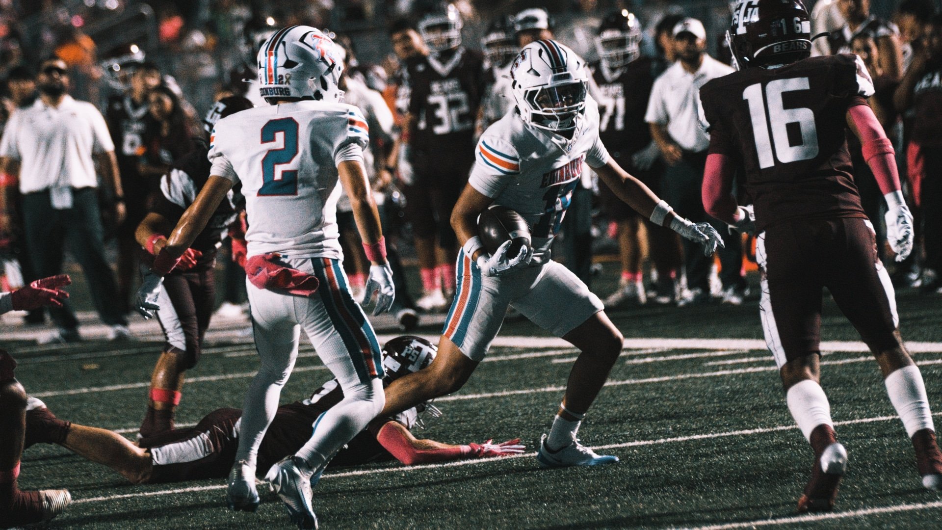 Edinburg slips by PSJA in district opener thriller, 17–14