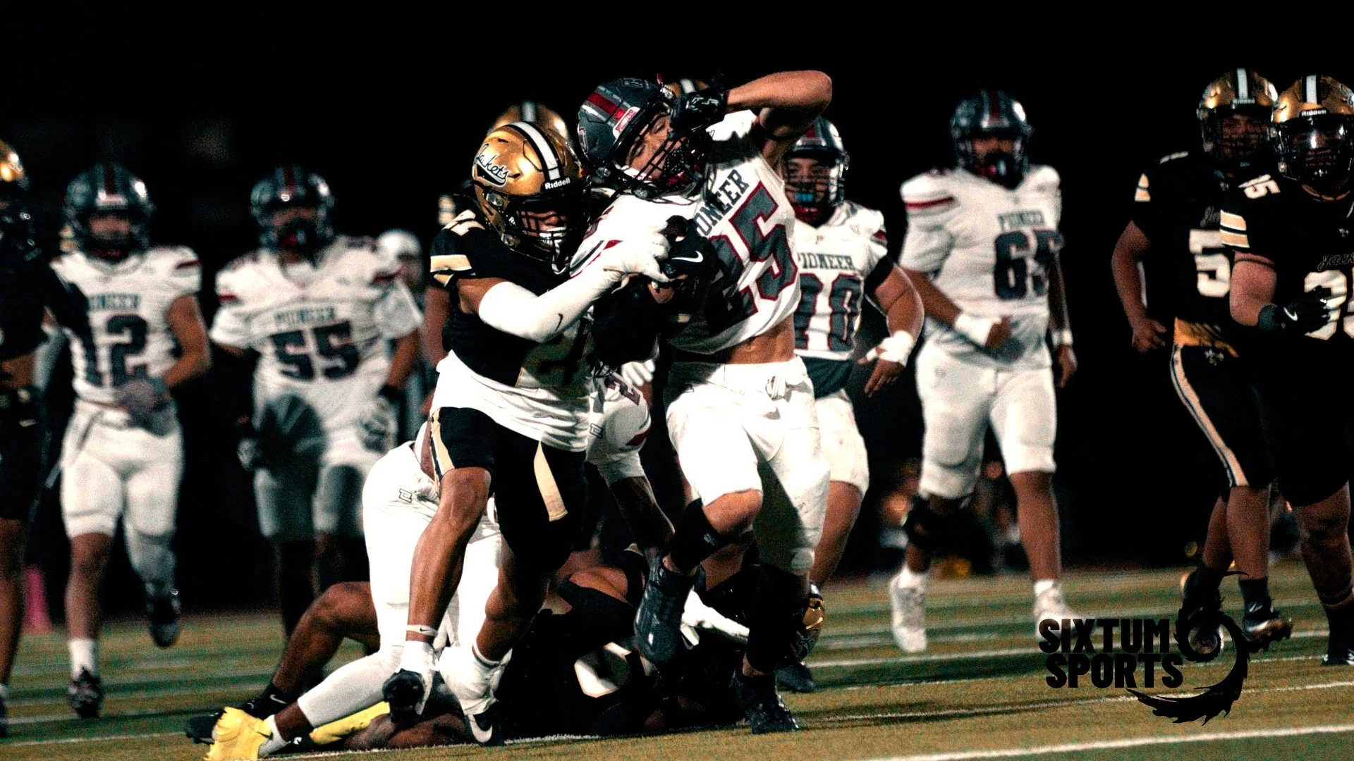 Pioneer rolls past Edcouch-Elsa 42–21 for third straight bi-district title
