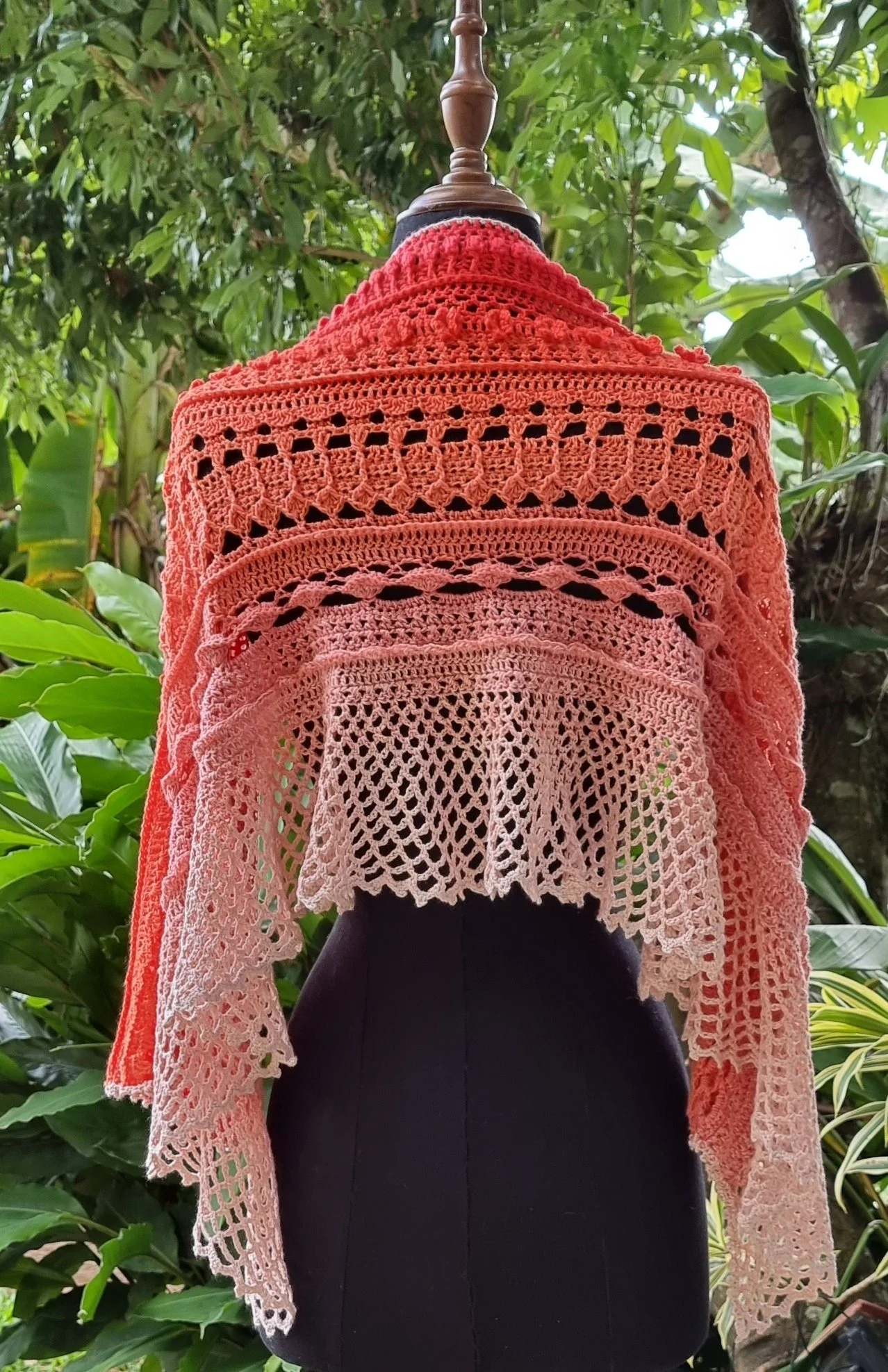 https://i.etsystatic.com/13116364/r/il/16ec4c/3840569796/il_fullxfull.3840569796_taff.jpg