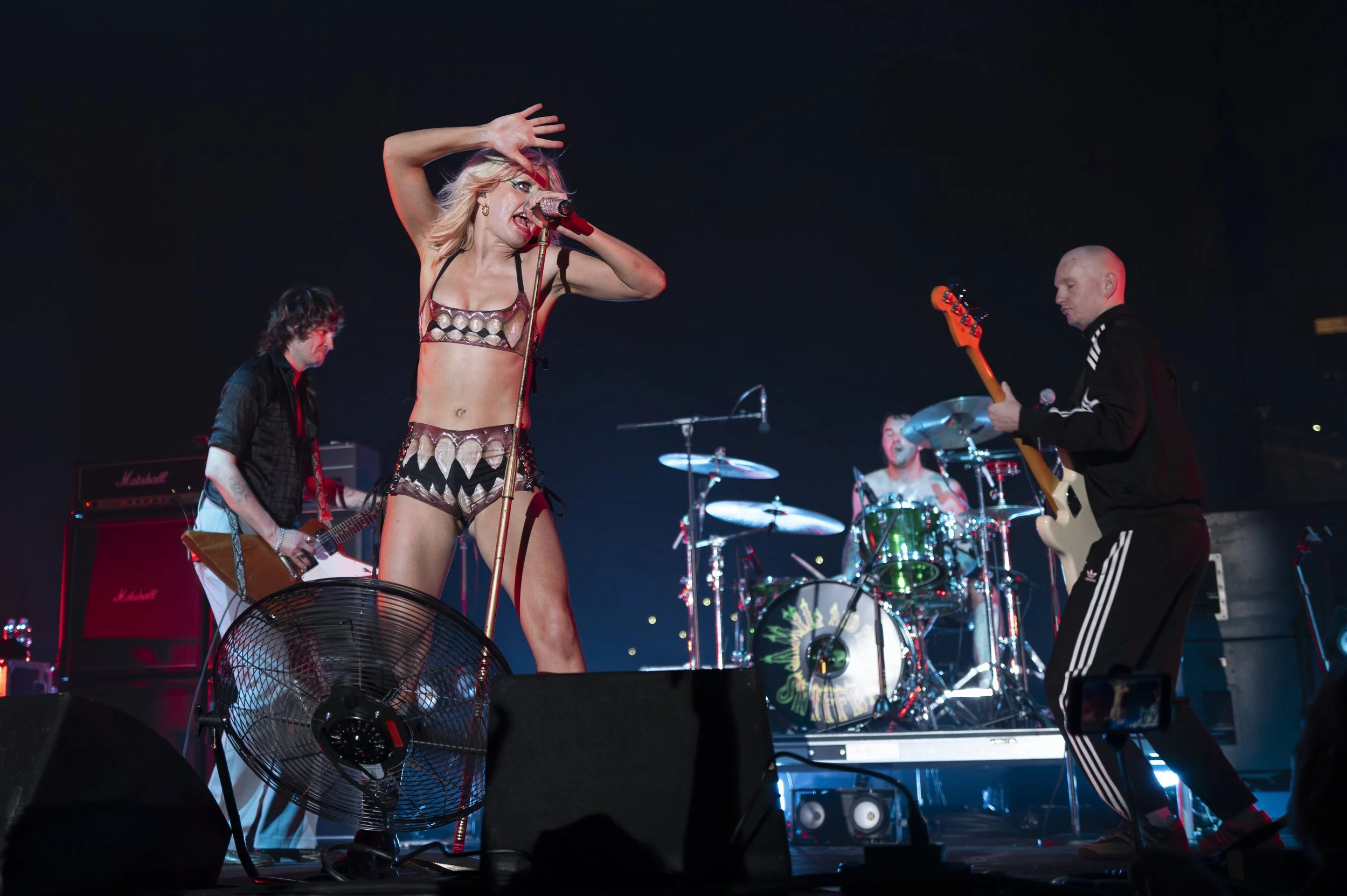 Amyl&Sniffers WEB--62.JPG