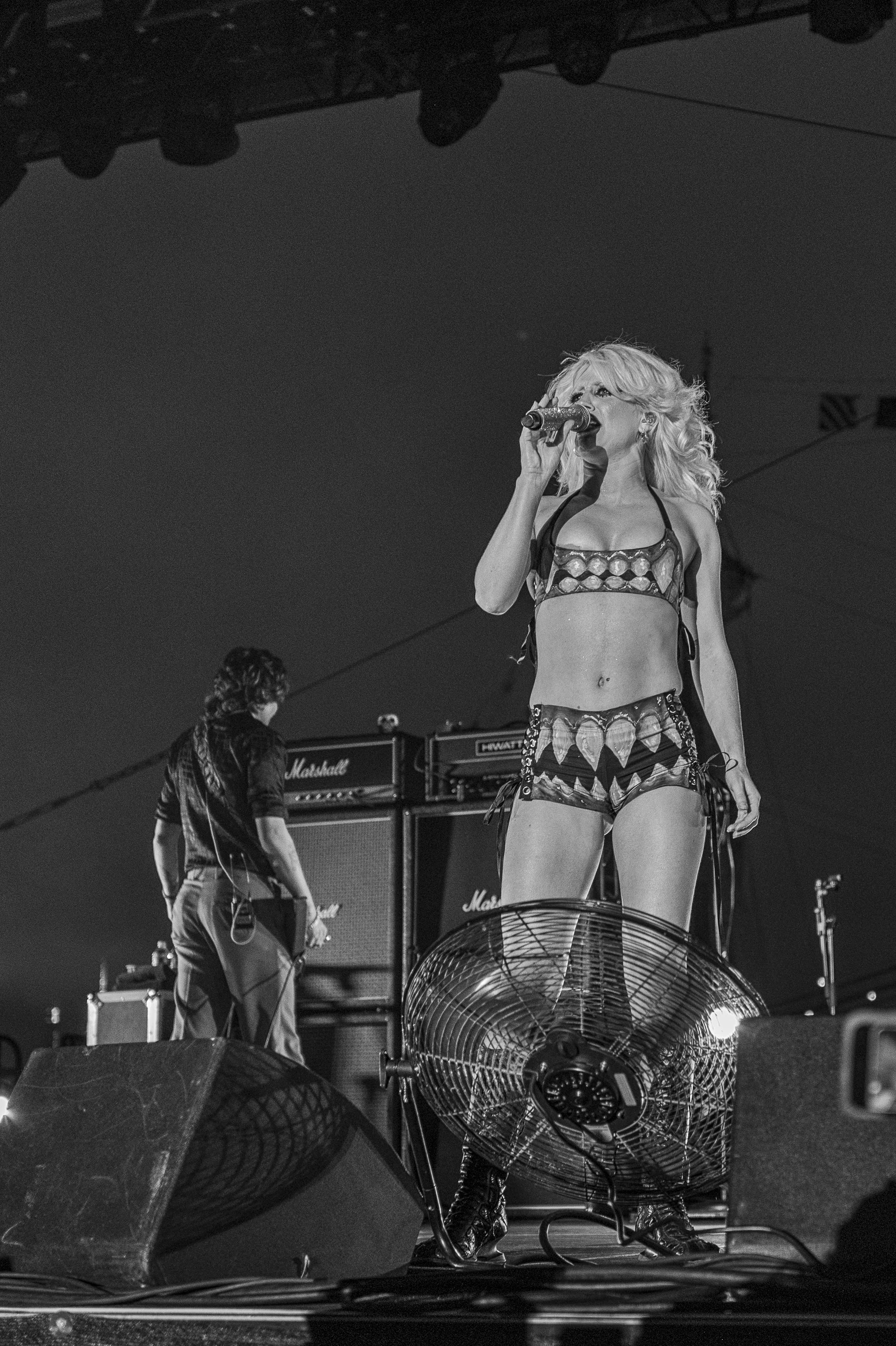 Amyl&Sniffers WEB--27.JPG