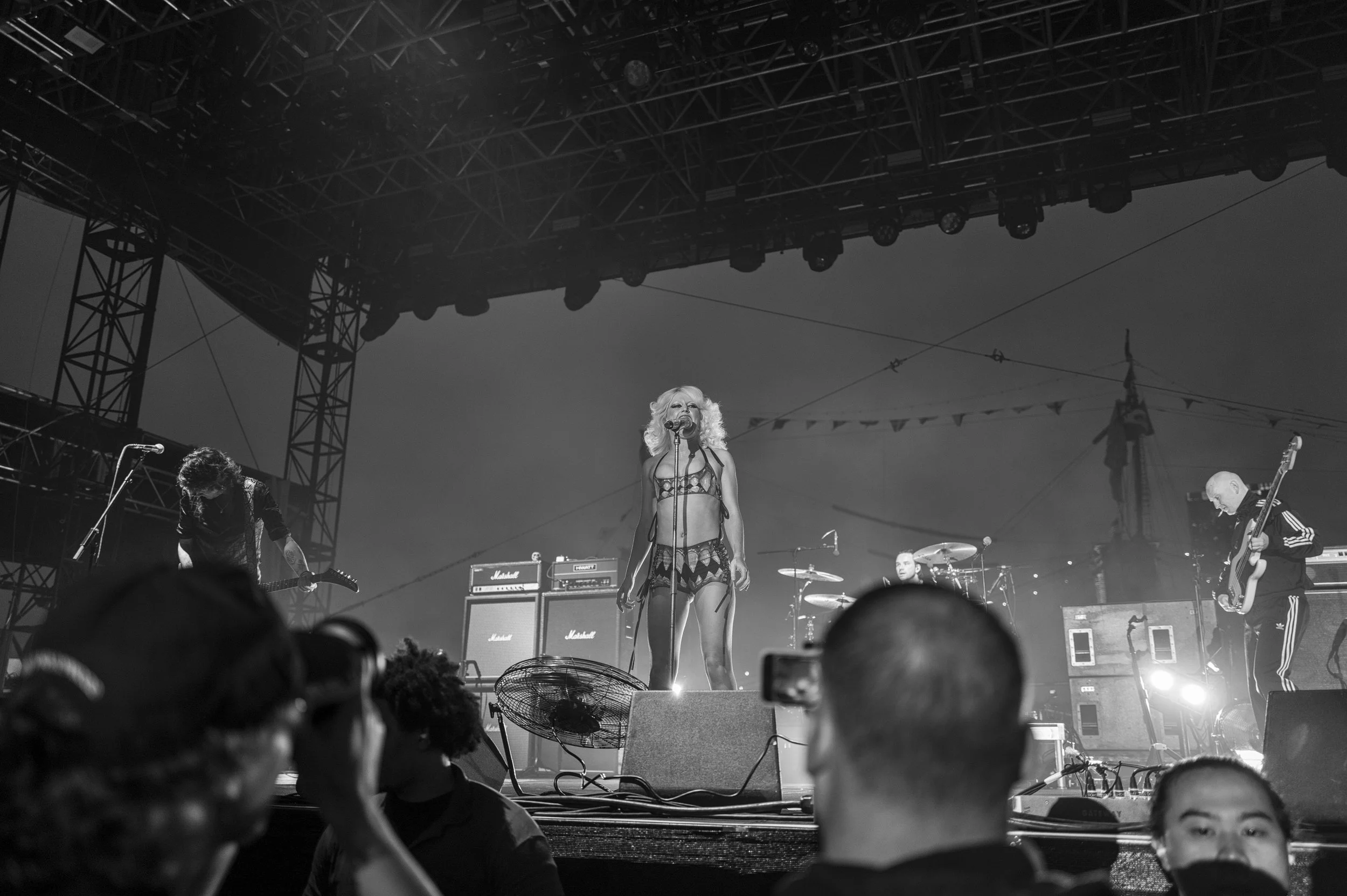 Amyl&Sniffers WEB--18.JPG