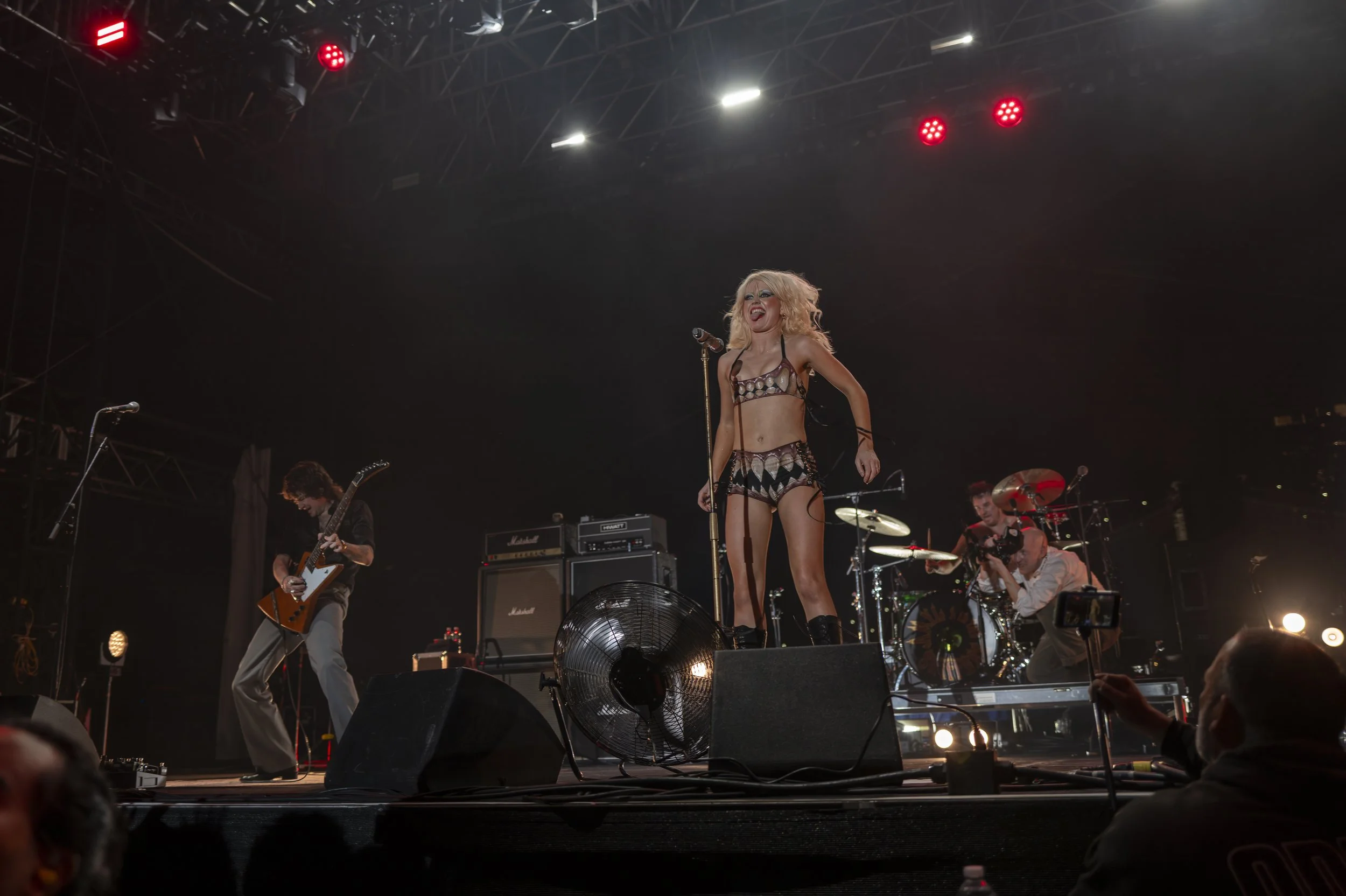 Amyl&Sniffers WEB--43.JPG