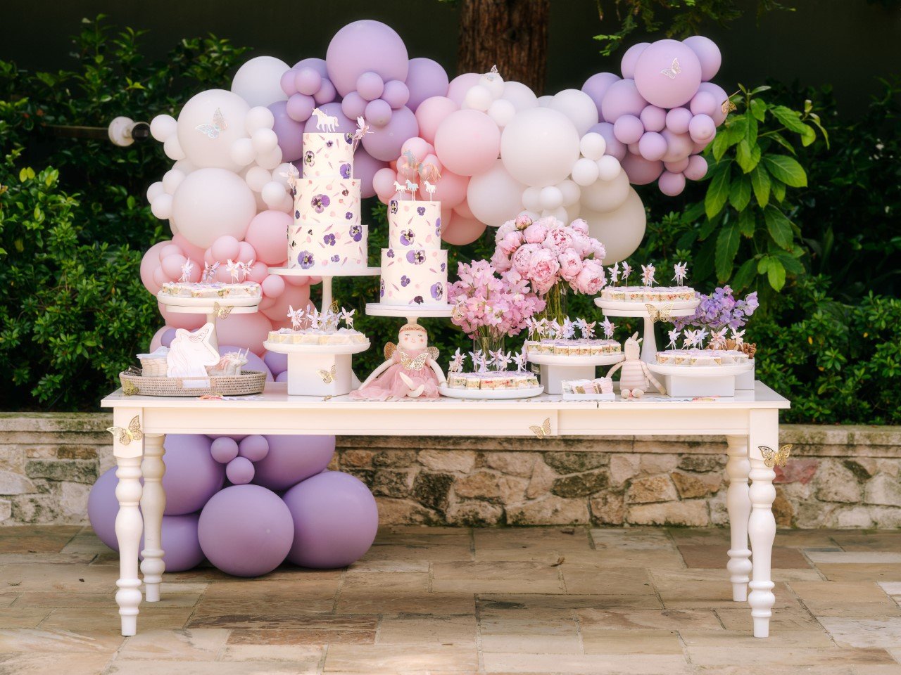 Balloon decorators near me online