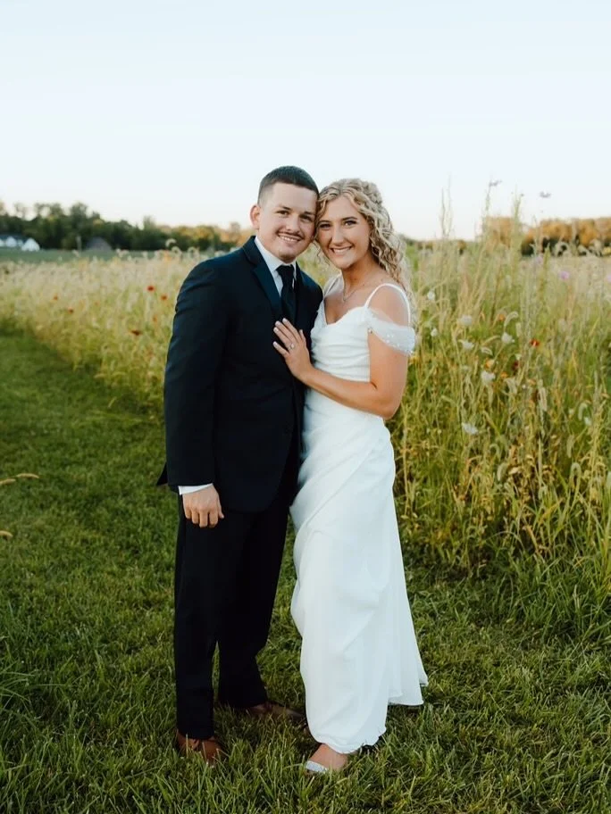 Golden summer evenings + the sweetest couple = the most beautiful wedding 💛🌼🌙