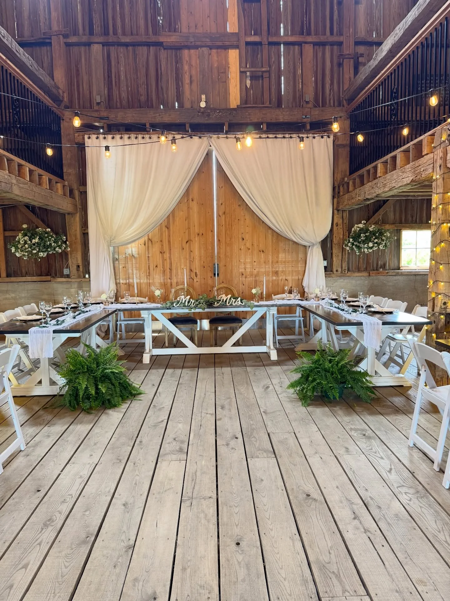 Congratulations to Sarah and Jonathan! 

Thank you for choosing Bliss Barn to be part of such a special chapter in your story. We wish you a lifetime filled with love, laughter, adventure, and countless happy memories together. 💕