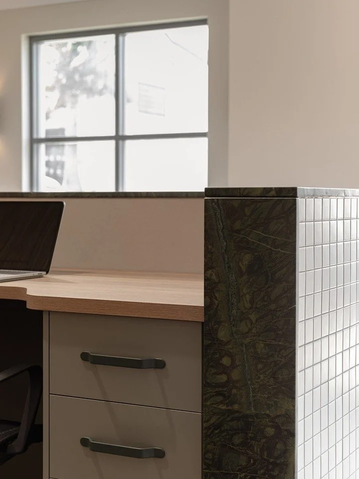 The perfect trifecta: natural stone, interesting handles, and a calming palette of green tones.

Interior Design @moriandcurllstudio
Builder @forever_build
Joiner @urbanjoinery
Stone @unrivalled.stone
Flooring @great_southern_floors
Electrical @allpo