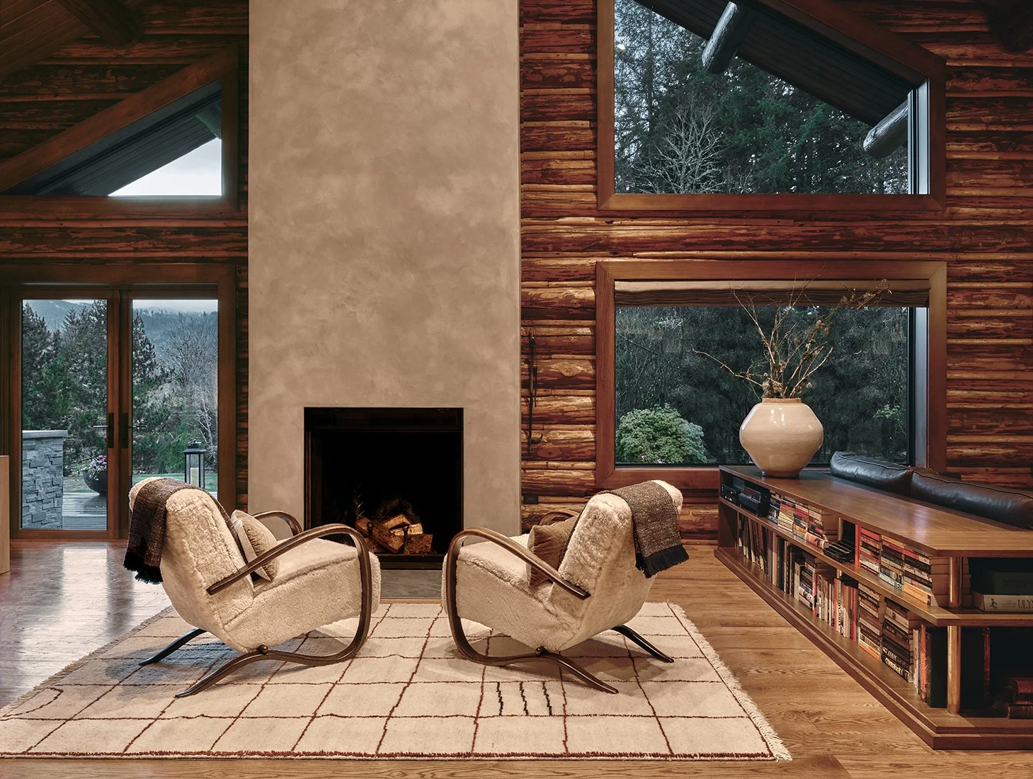 Fireplace.sittingarea.jpg