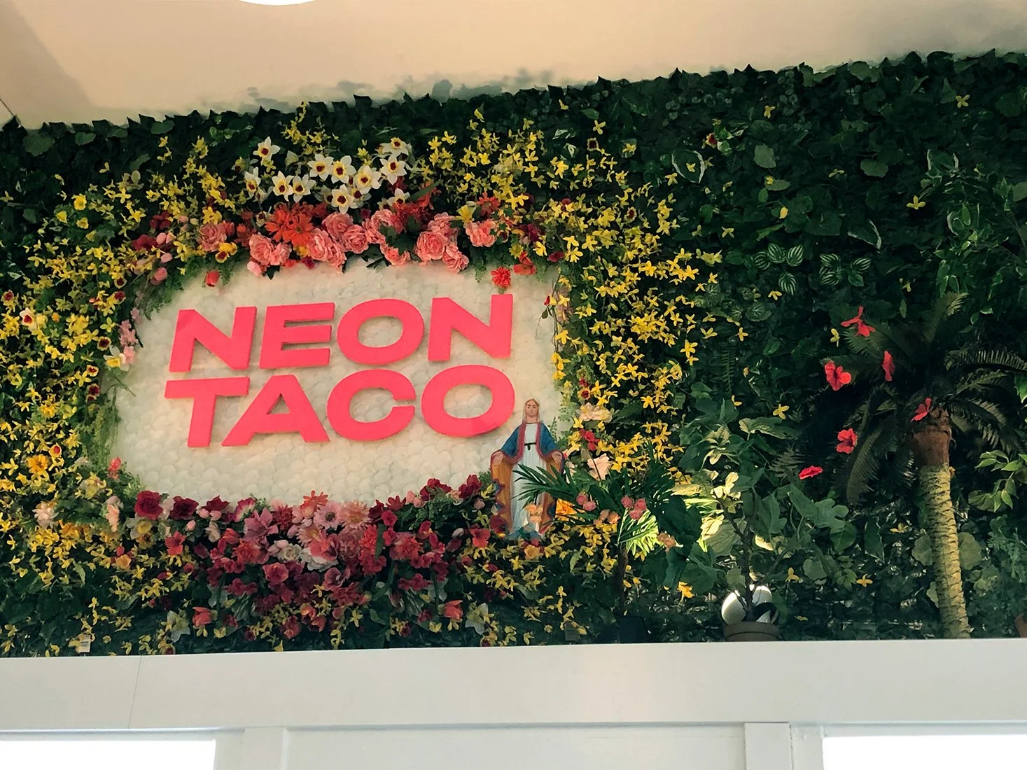 flower.wall.web.jpg