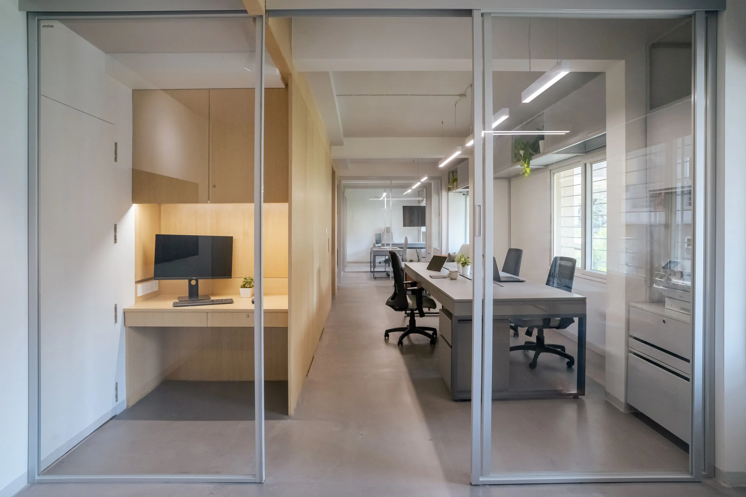 101 Office designed by Shubhda Bhutra
