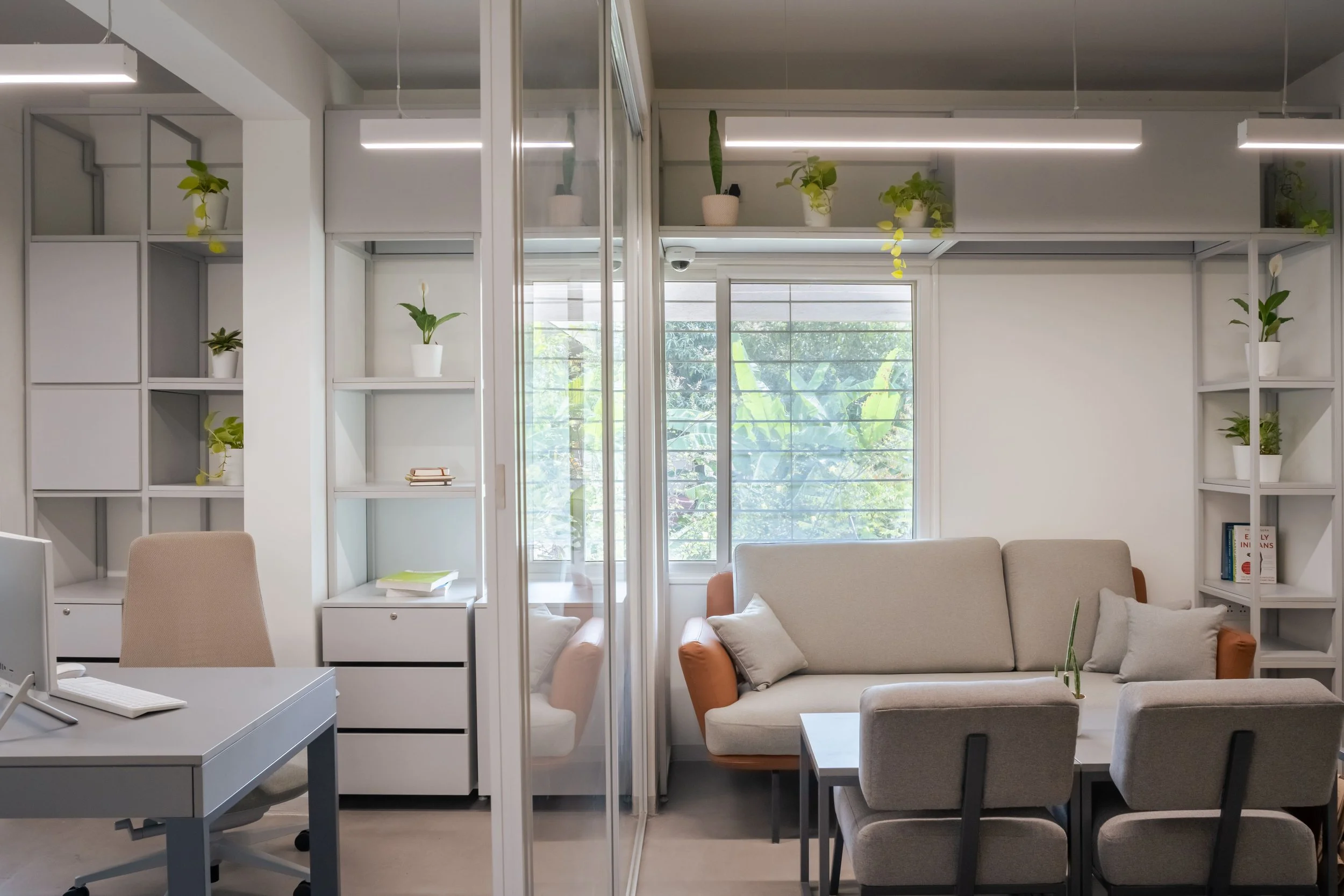 101 Office designed by Shubhda Bhutra
