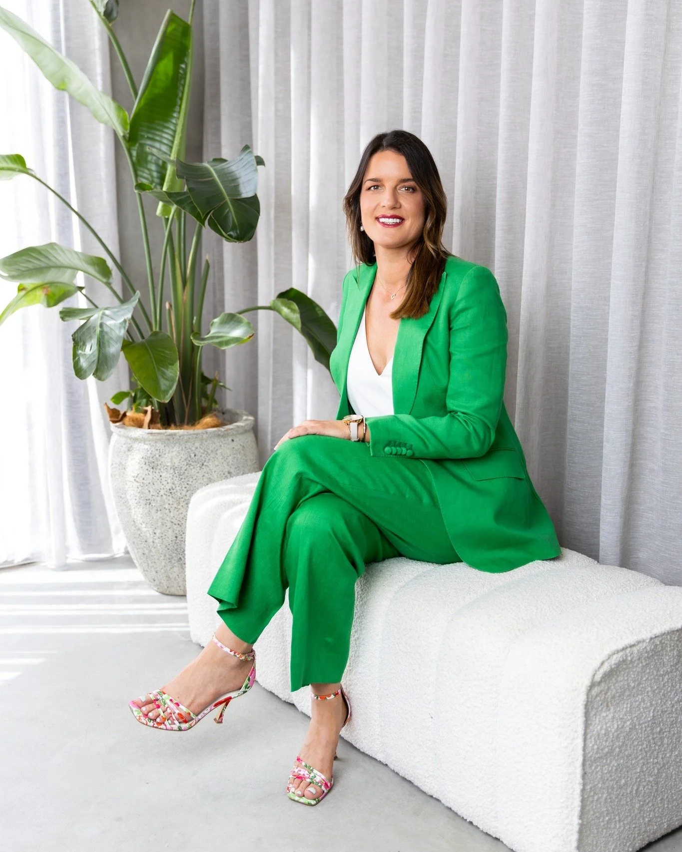 It is currently 1:54am and I have been schedulling the last 5+ shoots I have neglected to post bc the last few weeks editing has consumed my life, my soul and my eye sockets xx

ENJOY! Finance Broker Edition ✨📸

Im all done now bed time yay