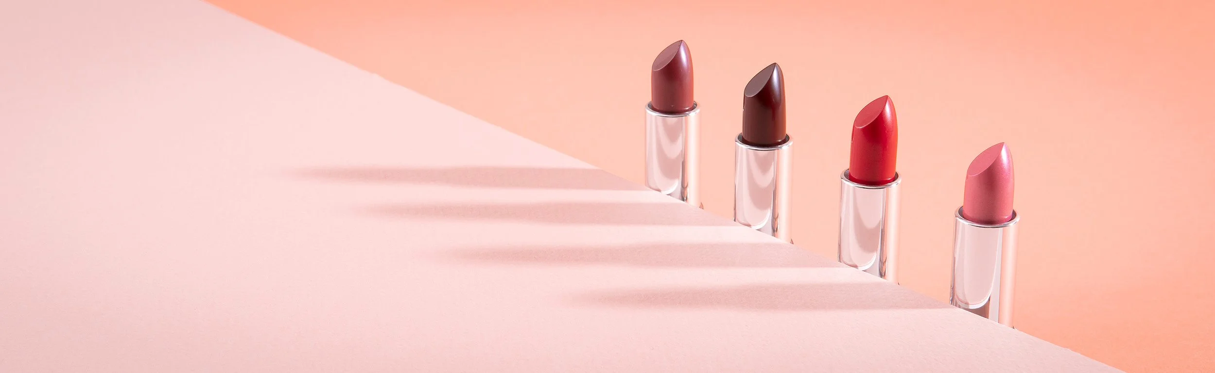 cosmetique-accessoire-banniere-rouge-levre-maquillage.jpg