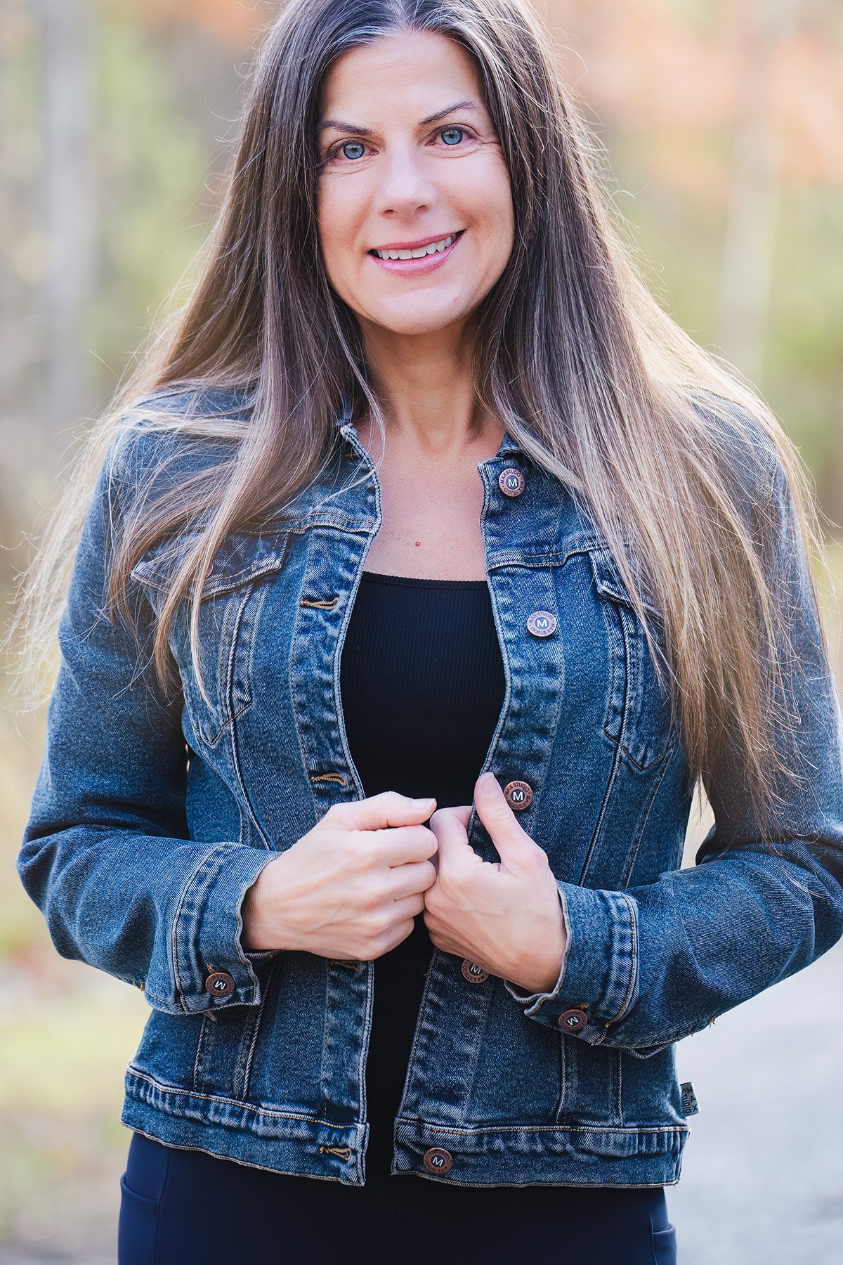 Laurie-110425-9251-T-V2.jpg