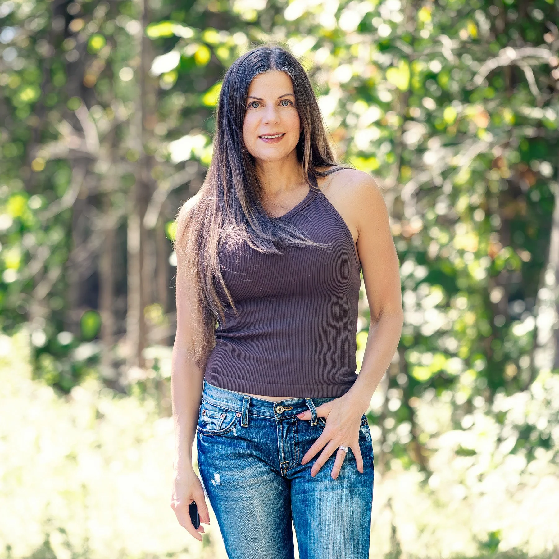 Laurie-092426-3540-V2-SQ.jpg