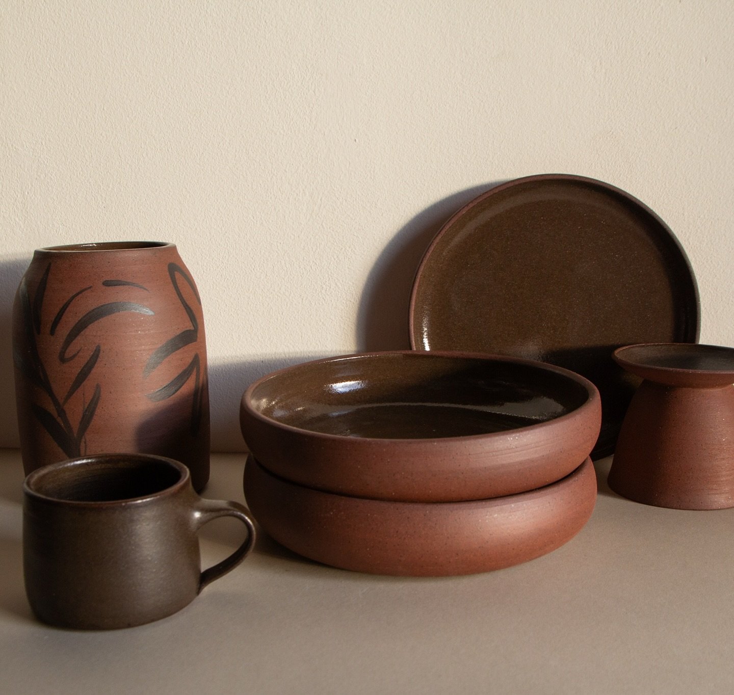 Terracotta bringing some texture and warmth - this clay has some really nice flecks that come through because of the higher temperature it is fired at. Cannae get enough. 
These and more are available on my webshop now, open through till Sunday eveni