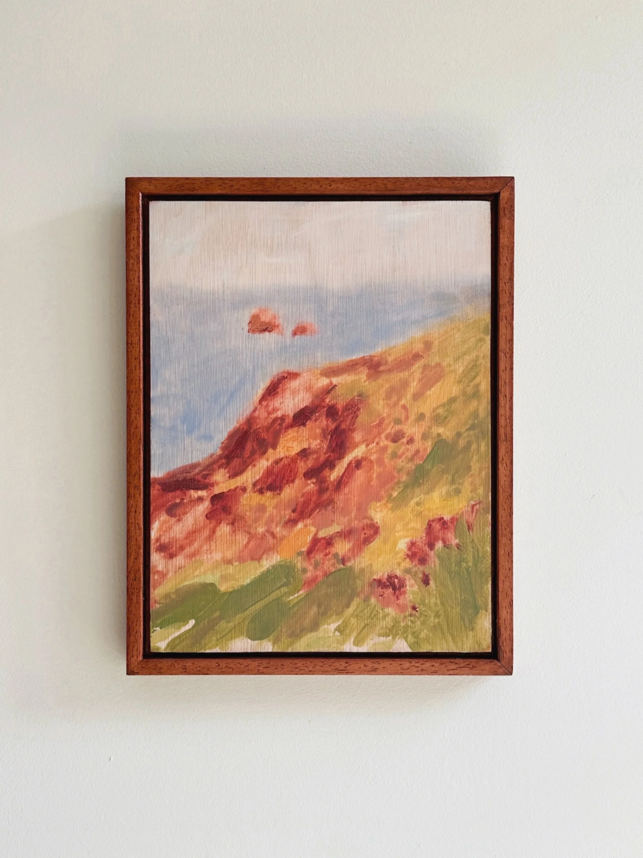 A view from a walk by St Agnes head earlier in the summer, the cliffs were warm and the sea was hazy 

Part of a new collection of paintings heading to @morgansfalmouth for show no.4 next month

Sea haze in summer 
15x20cm
Oil on wood
