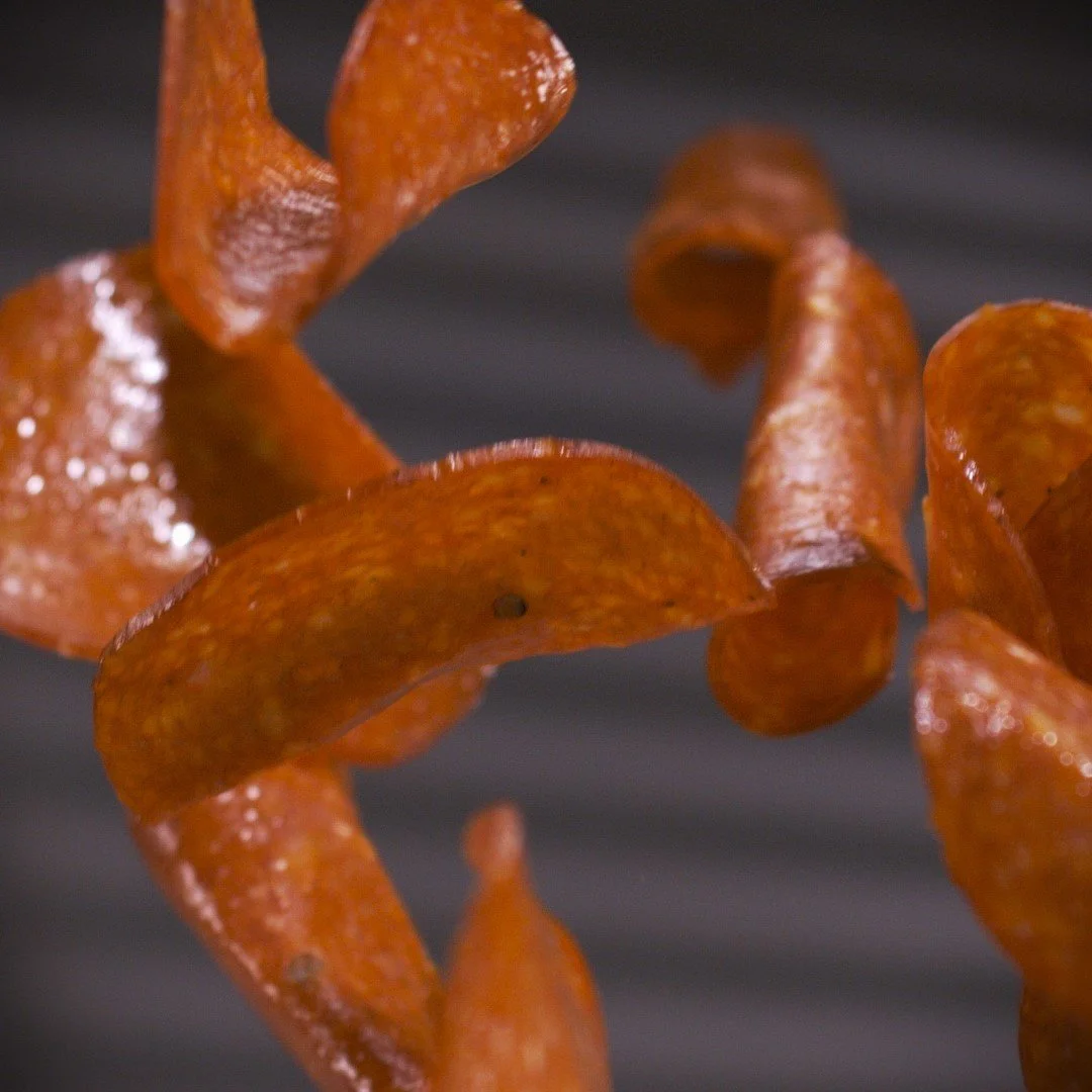 We can't lie, we love throwing things in the air! It's so satisfying hearing the burst of air release from those pistons we wanna do it every day! Even if the neighbors complain! 

#highpressure #visualengineering #pepperoni #cinematography #1000fps