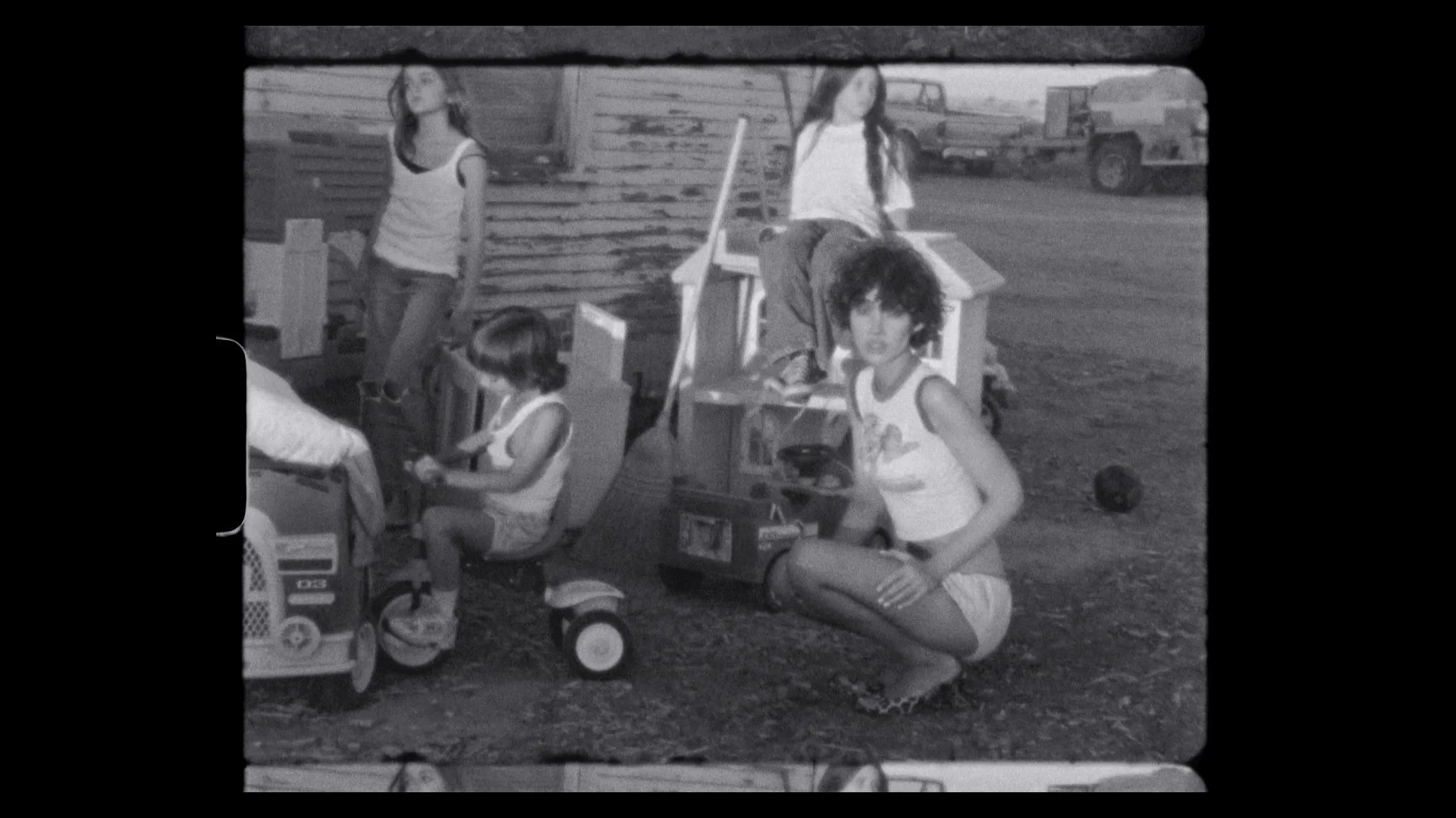 nadia_lee_cohen_scarlett_carlos_clarke