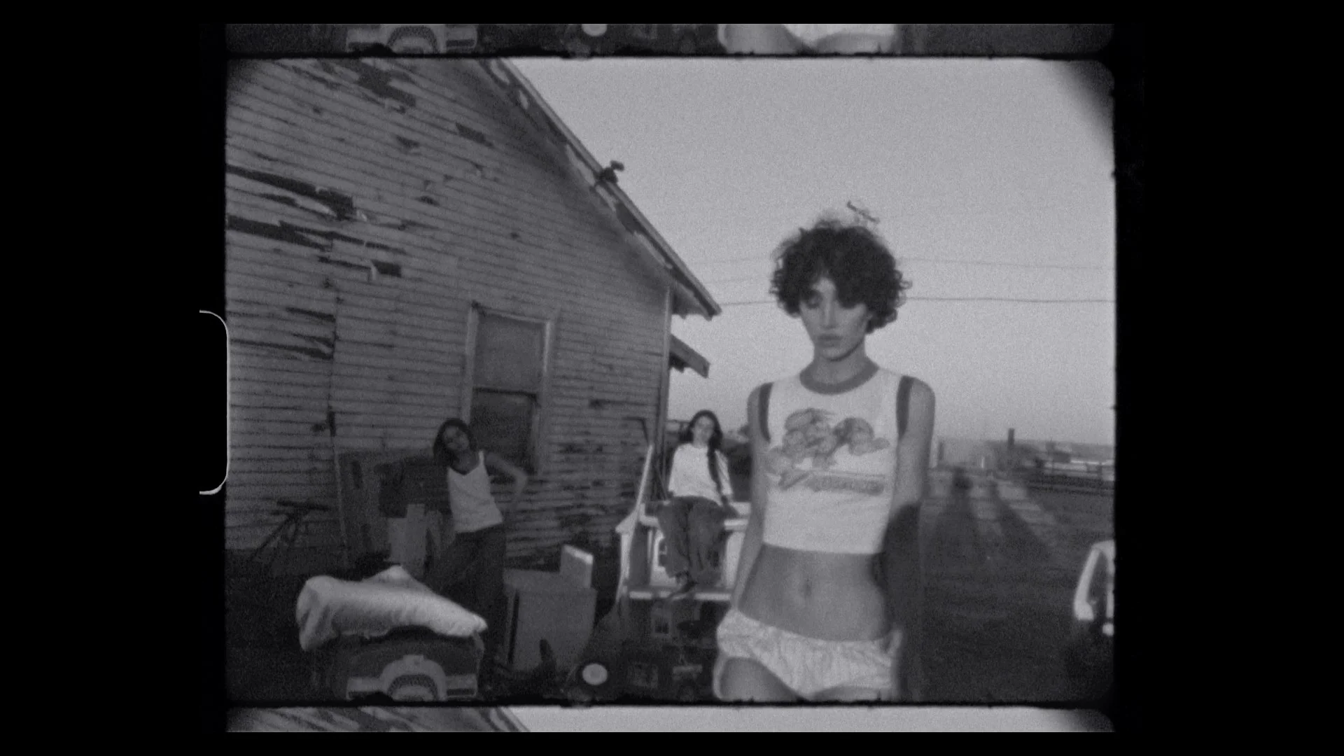 nadia_lee_cohen_scarlett_carlos_clarke