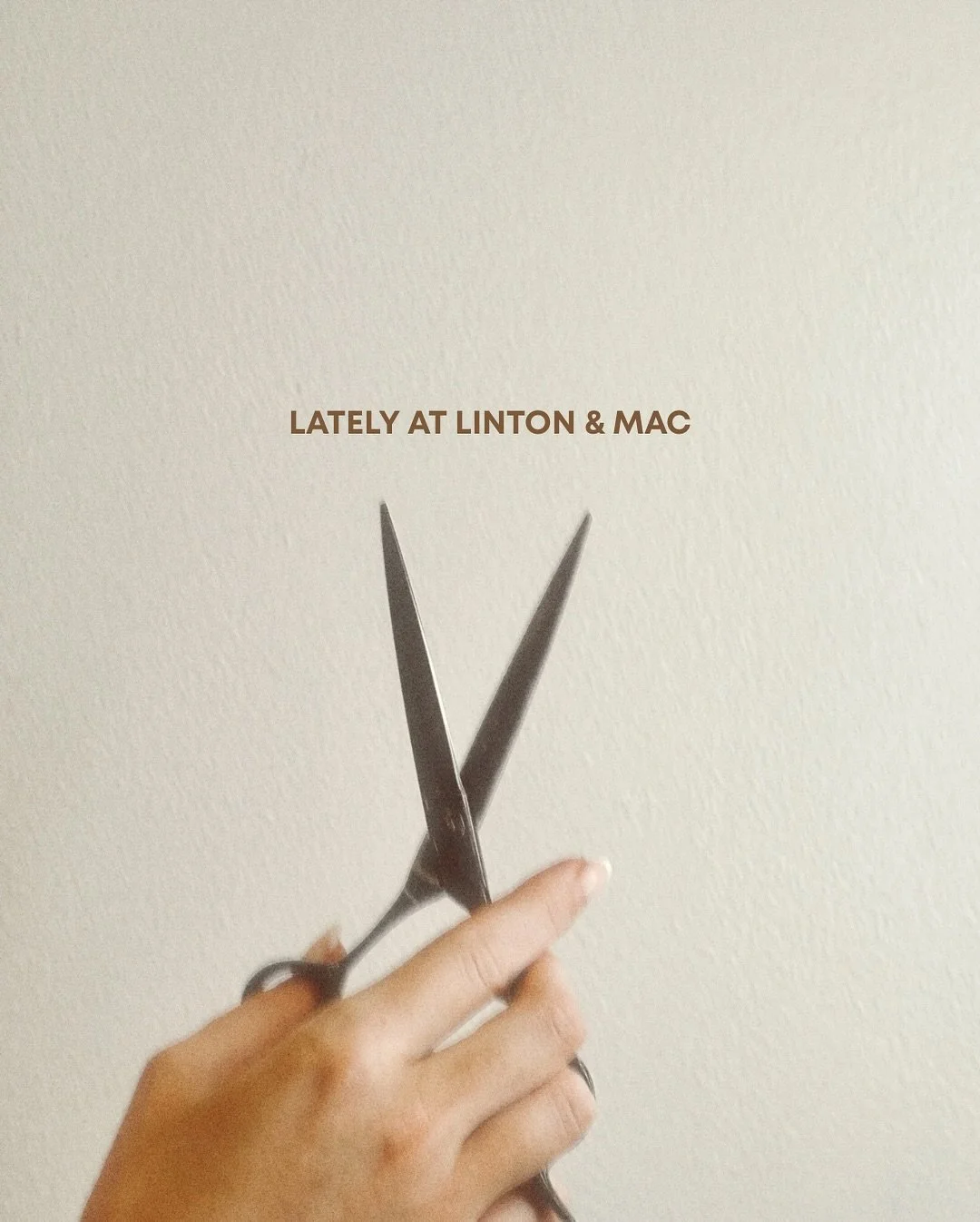 EDIT - we are open 24 DEC too! 🫣 

The first snow of the year! Pretty and pretty chaotic!

Salon life goes on regardless and clients are prepping for the holiday season with beauty works or Showpony extensions. 

There&rsquo;s a demand for the dark 