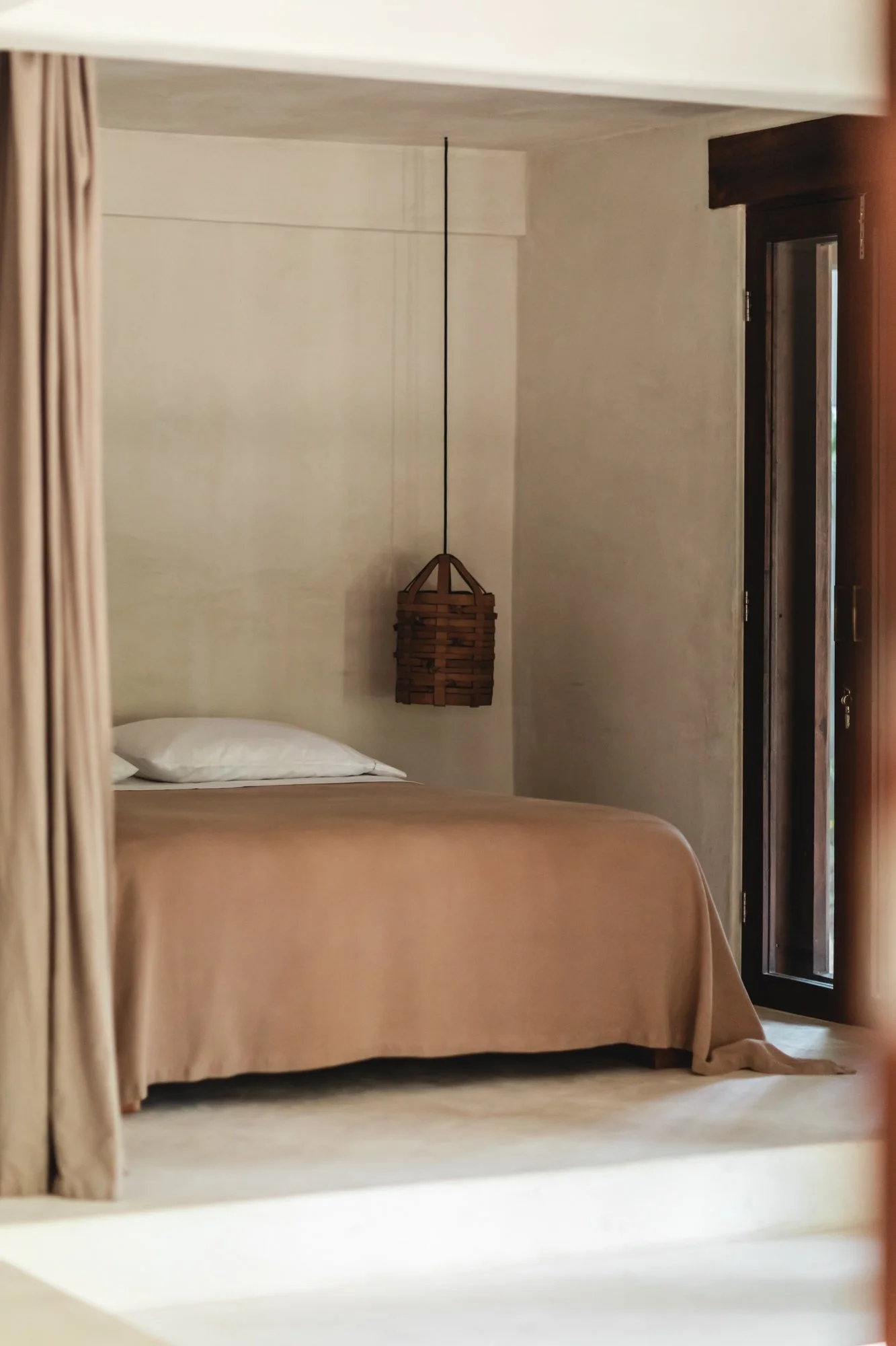 Minimal interior photo by Studio Unfolded