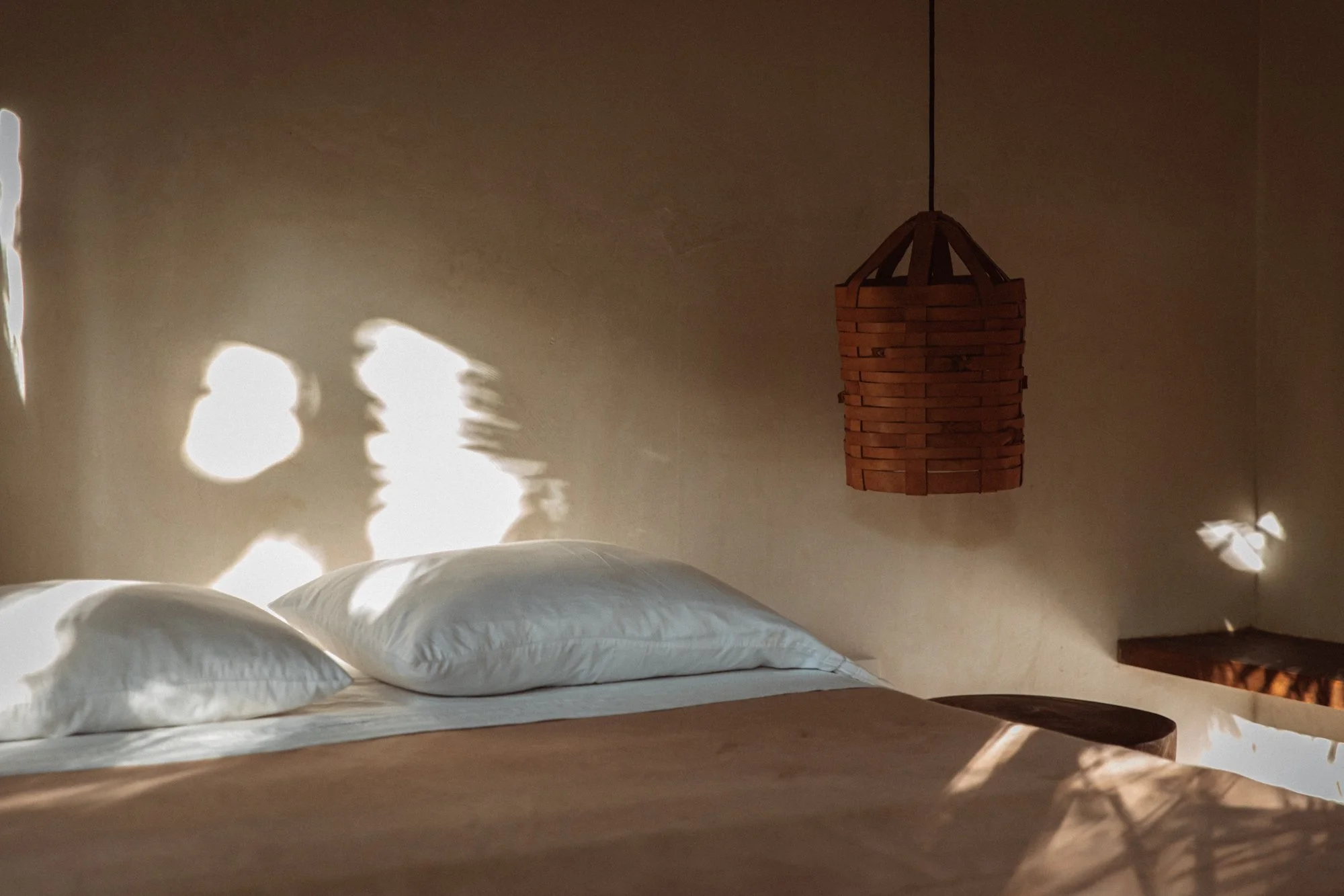 Organic materials & quiet architecture in the Tulum jungle — Hotel photography by Studio Unfolded.