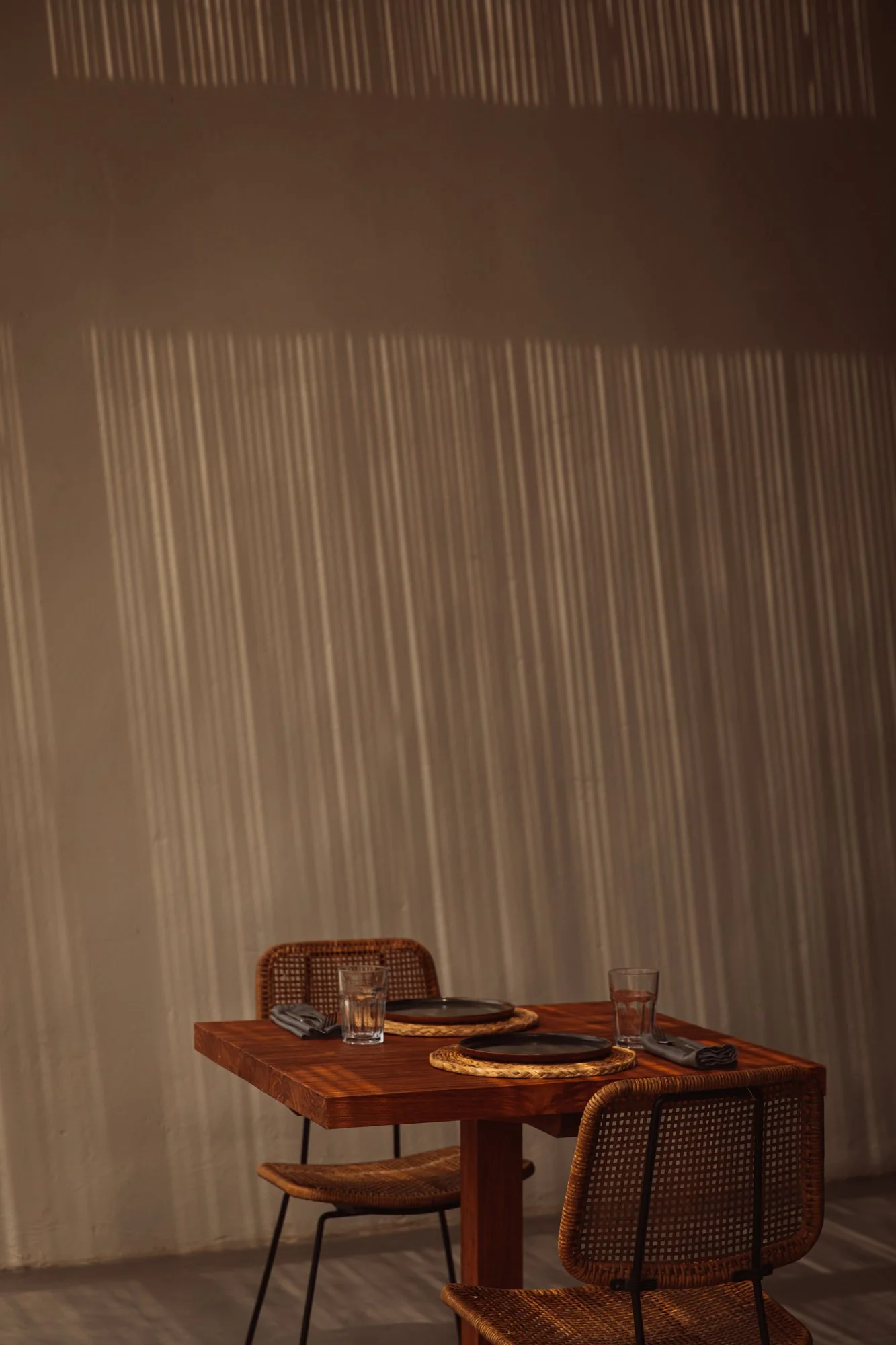 UNFO7306web.jpg