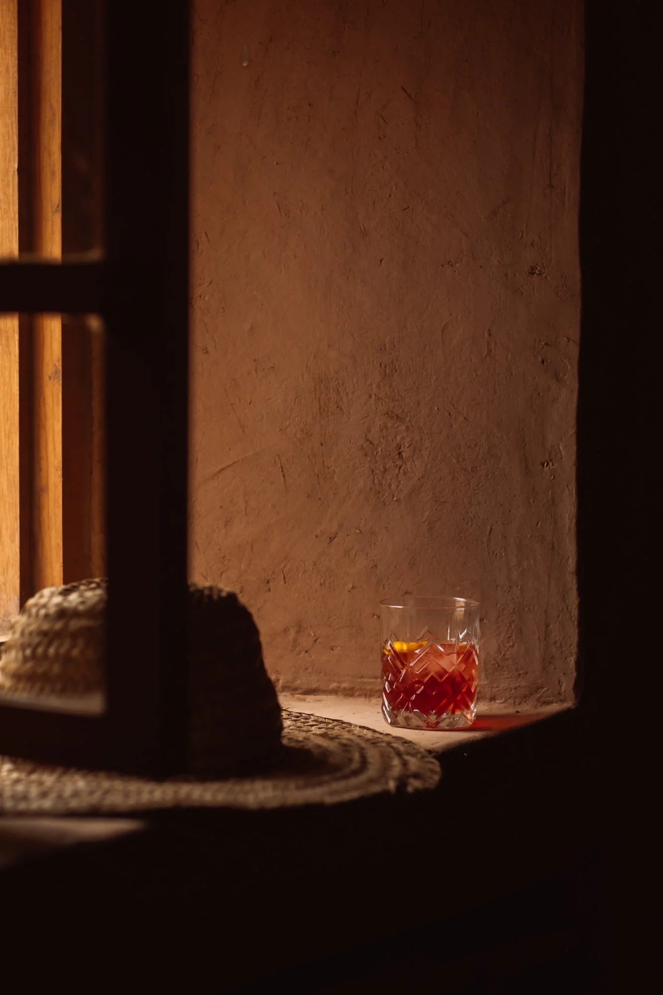 Negroni time, photography by Sophia van den Hoek