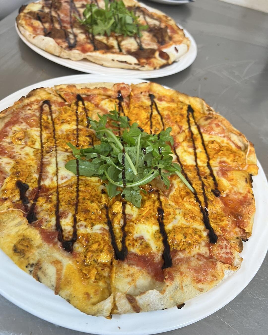 Still tables and takeaway available for pizzas tonight! 

This weeks toppings:

Steak &amp; Creamy Garlic Mushrooms
BBQ Meat Feast
Sweet Chilli Sausage &amp; Onion
Creamy Garlic Mushroom &amp; Stilton
Traditional Margarita 

Sides:
Homemade proper ch