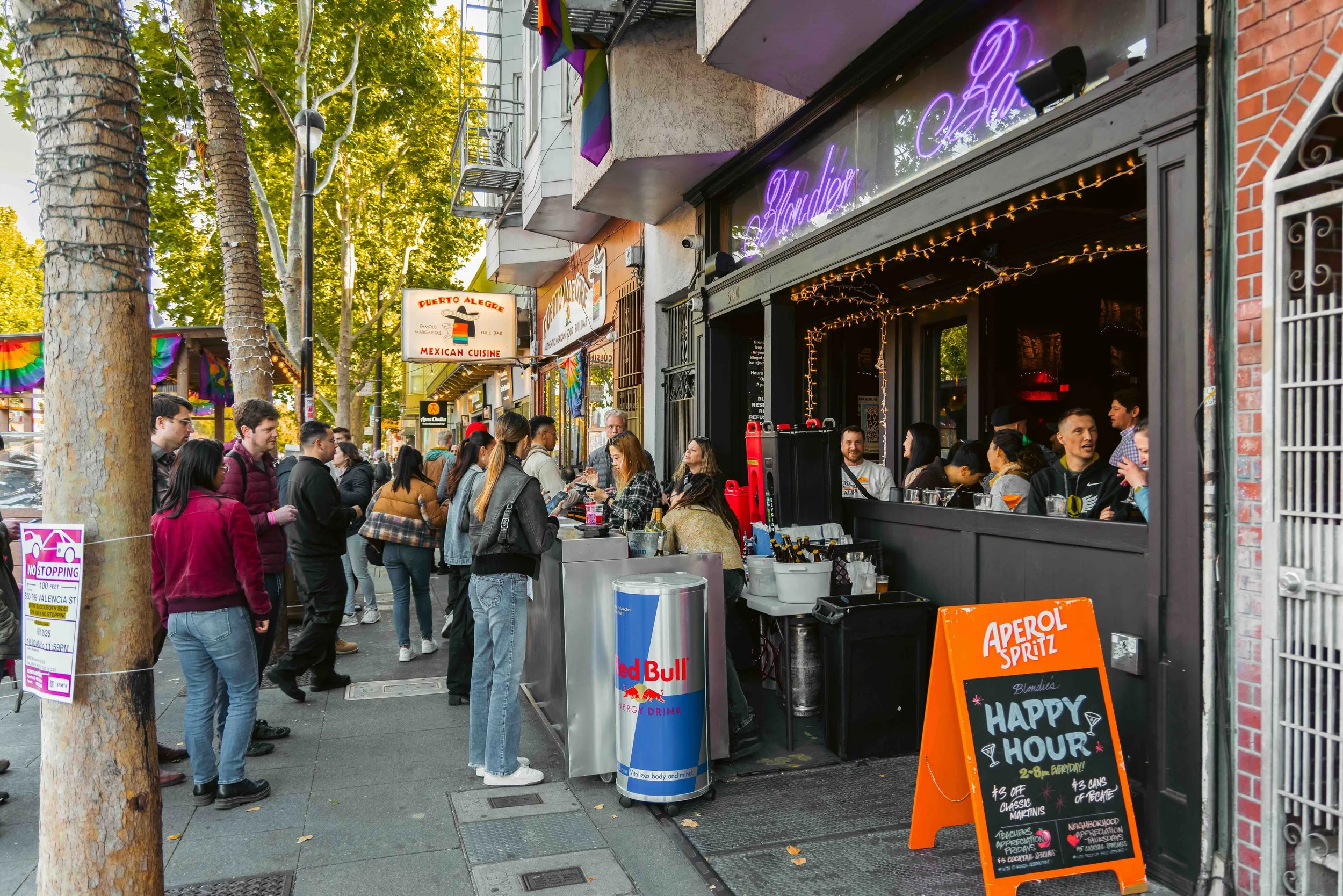 'Lively' night markets have had businesses buzzing, merchants say