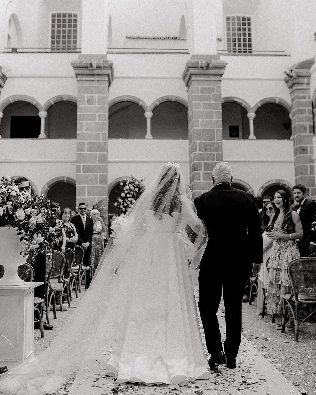 C + P, a couple from NYC went to celebrate their wedding in a beautiful venue in Portugal and with them brought friends and family! 

#destinationwedding #justmarriedphotography 
#weddingphotographer 
#weddingphotography 
#italyweddingplanner 
#portu