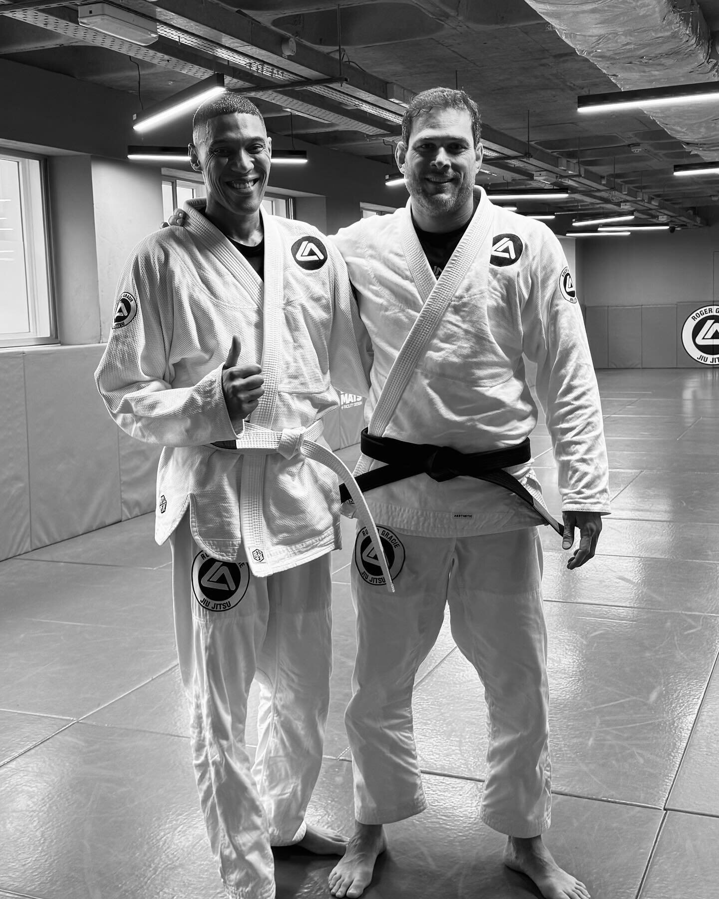 It was great to see the legend himself @rogergracie !!!

I am grateful to him and @mauriciogomes.bjj for helping me to get started on this journey. I quite often find myself thinking same thing; &ldquo;I wish I started this when I was a lot younger, 