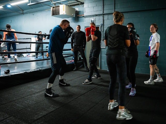 Partner drills sharpen timing distance and reactions in ways solo work never can. You learn to read real movement stay calm under pressure and adjust on the fly. Iron sharpens iron and every good fighter is built with a partner 🥊

#boxing #boxinglif
