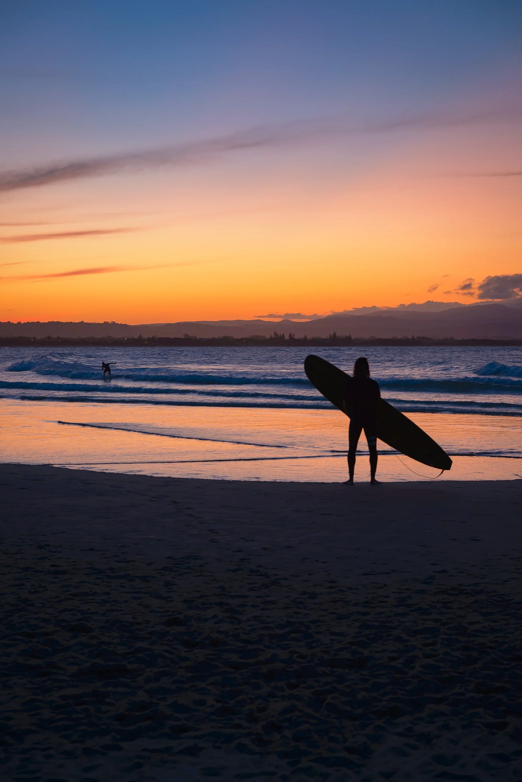 Byron Bay Surfer Silhoutte New Edit (FLATTENED) - 25-11-25.jpg