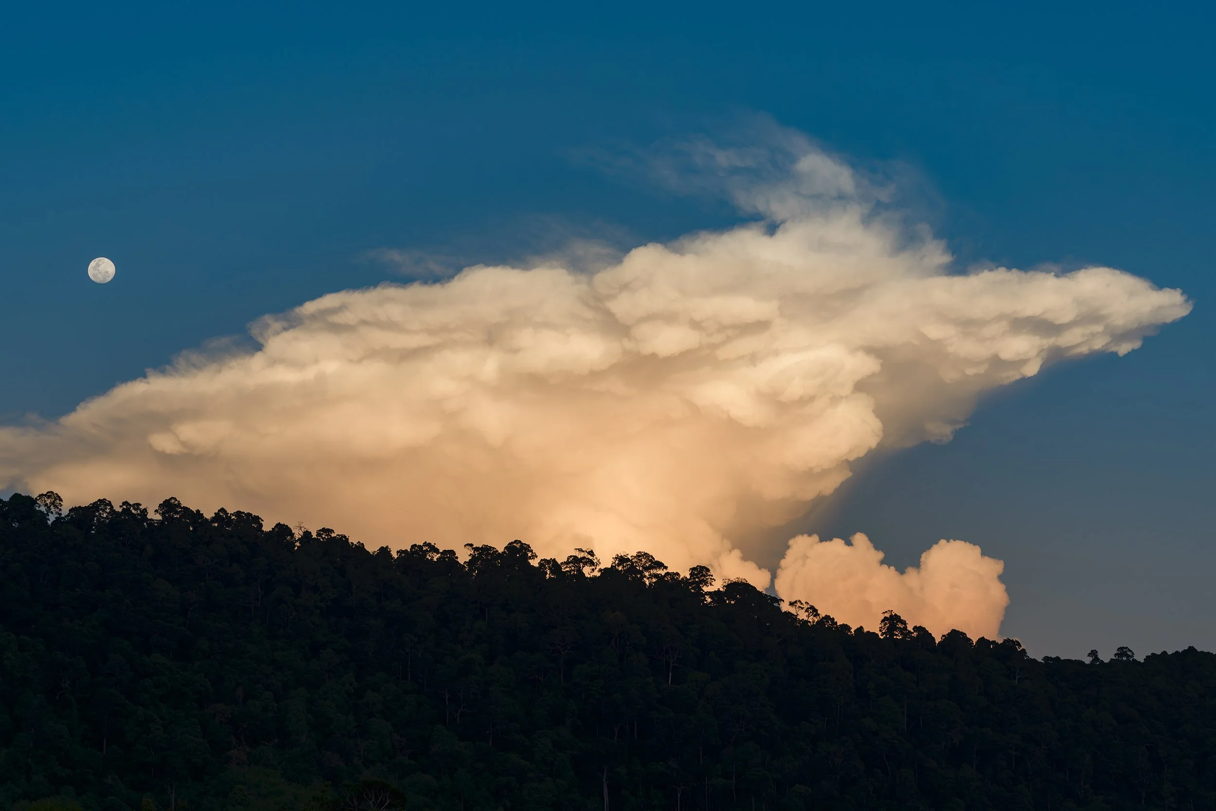 CLOUD AND MOON  EDIT KO LANTA - Enhanced-NR.jpg