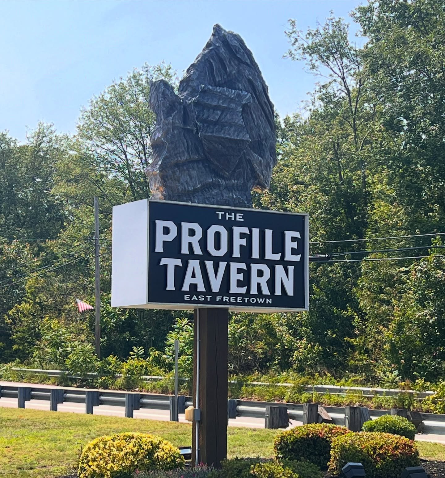 If you believe in signs&hellip;👀 here&rsquo;s yours to stop in to the tavern tonight 👋🏼