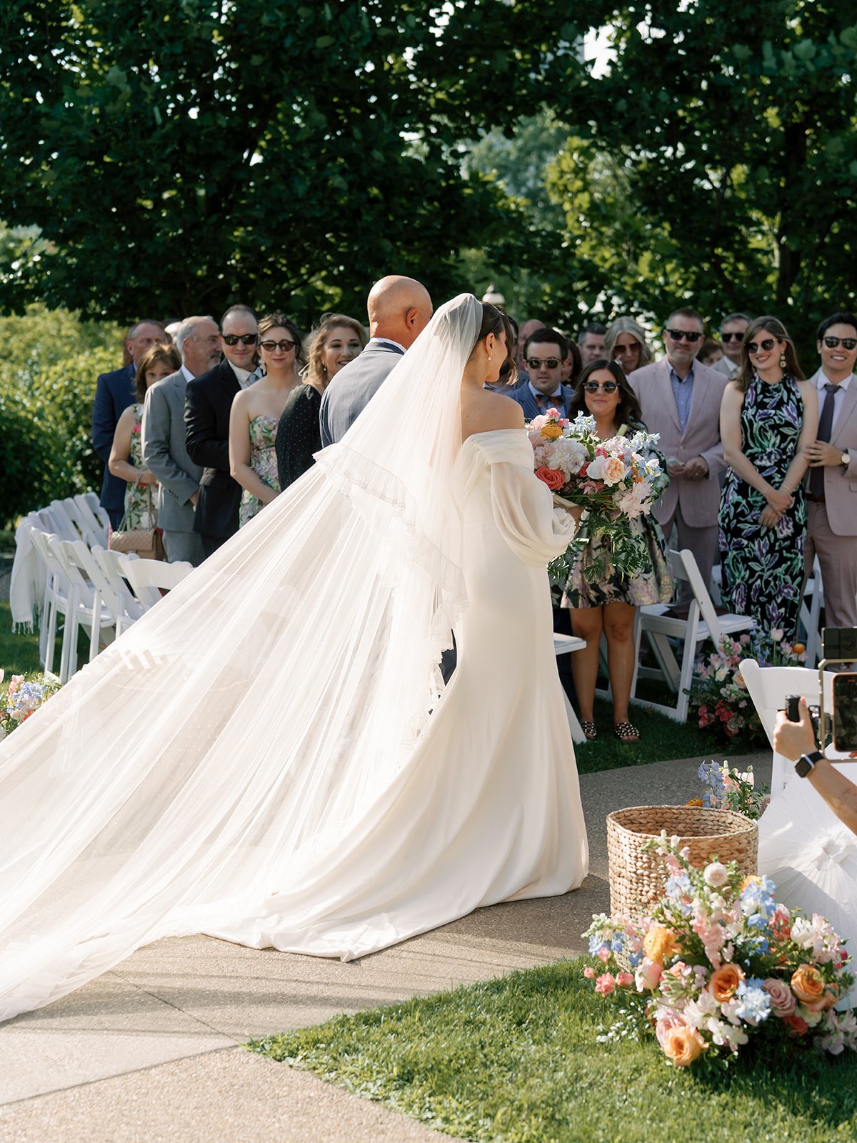 bride-veil-bouquet-pittsburgh.jpg