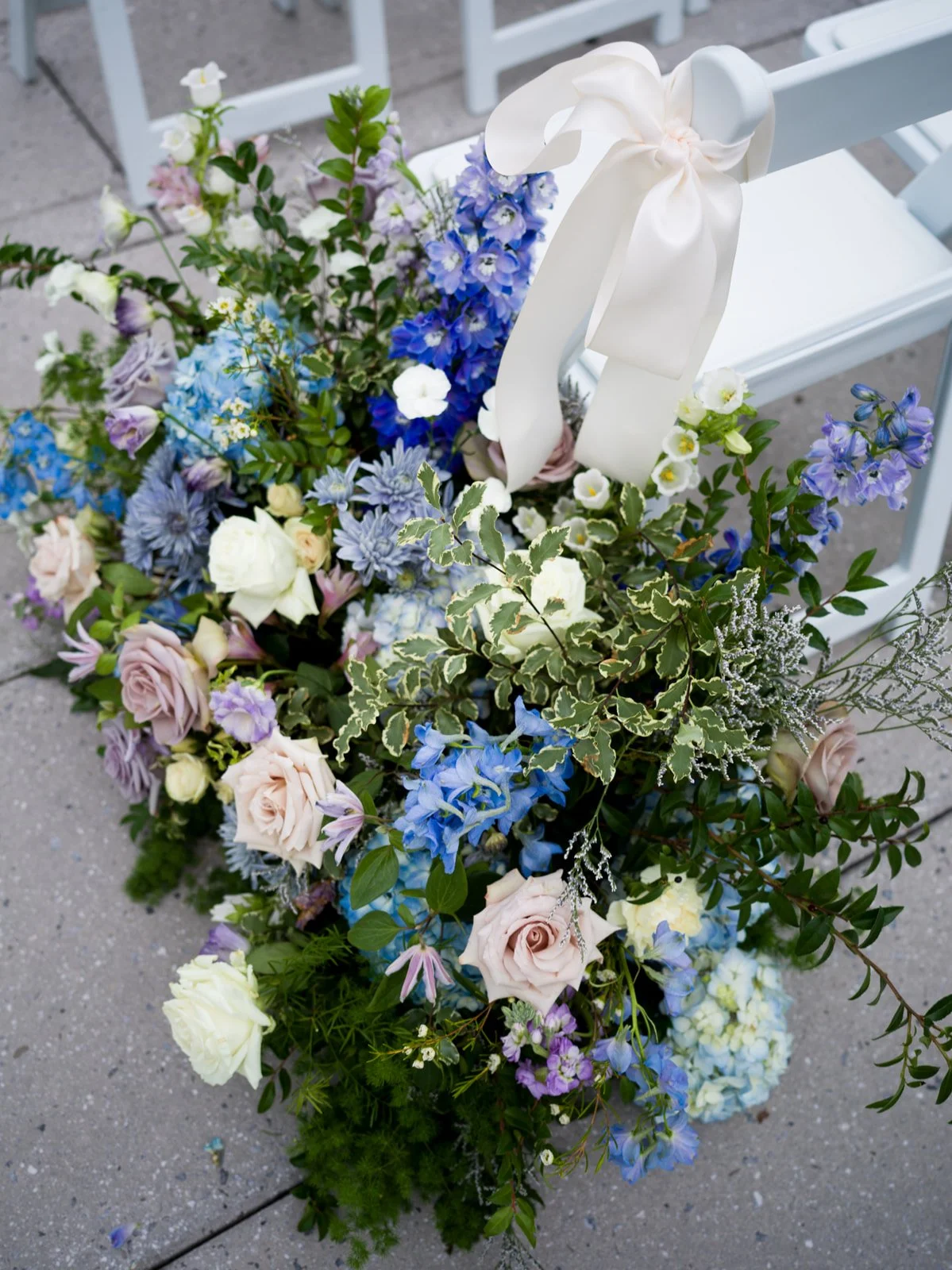 pittsburgh-wedding-florist-luxury-aisle.jpg