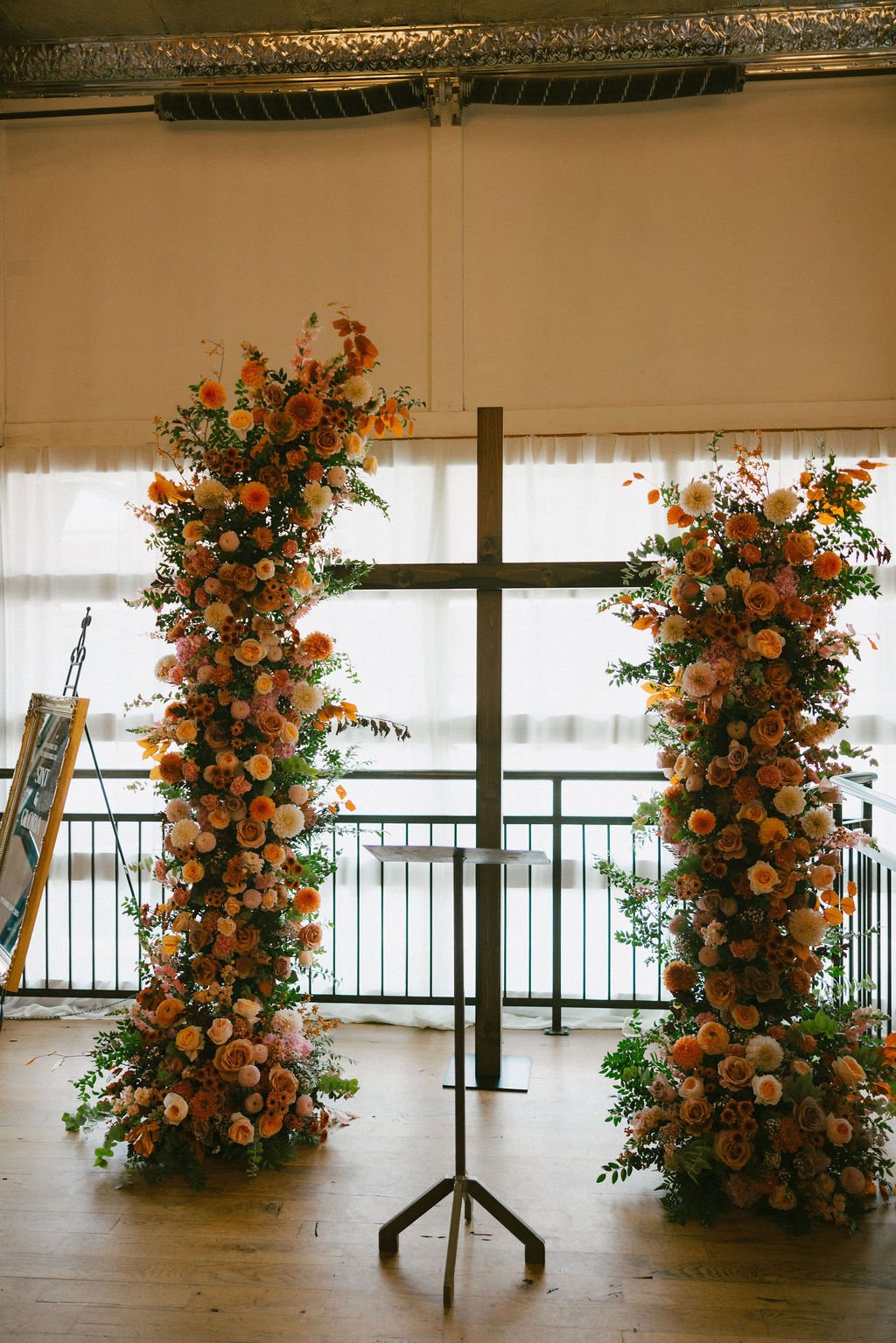 art-room-wedding-ceremony-floral-installation.jpg