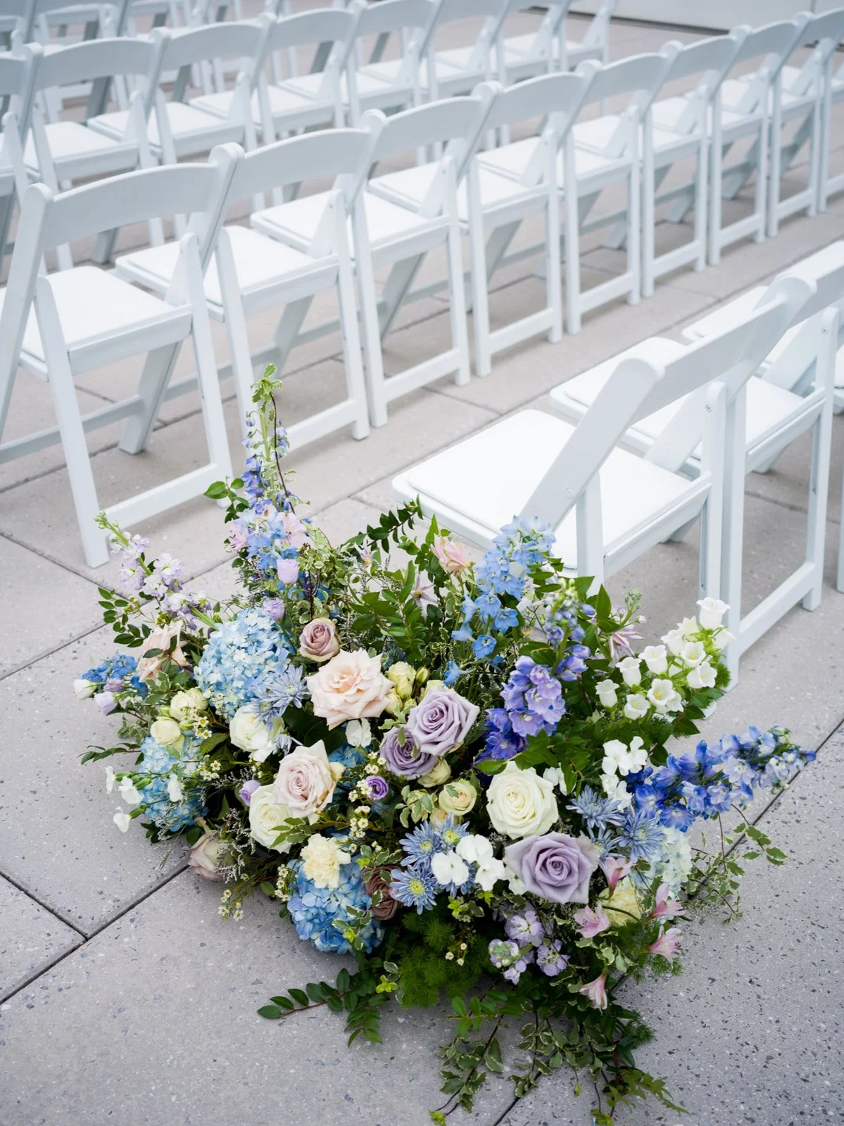 romantic-aisle-flowers-pittsburgh-wedding-florist.jpg