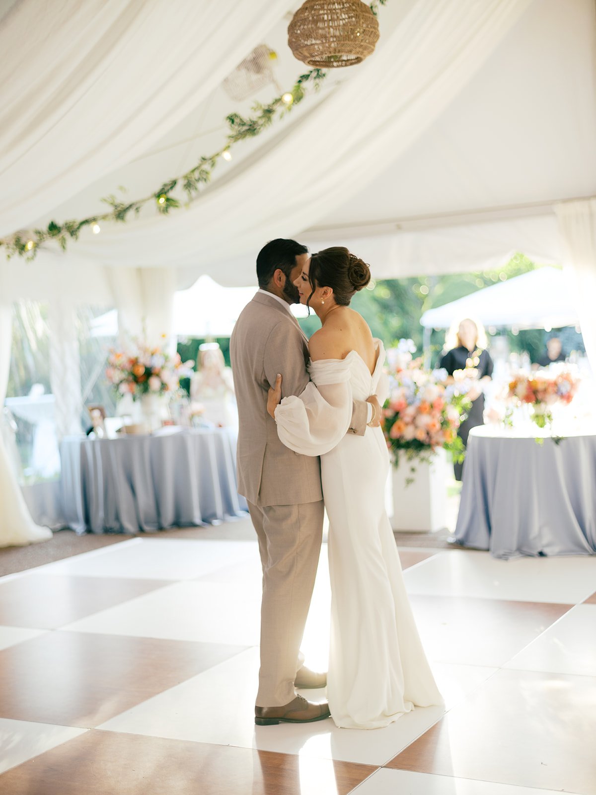couple-dancing-floral-backdrop-phipps-conservatory.jpg
