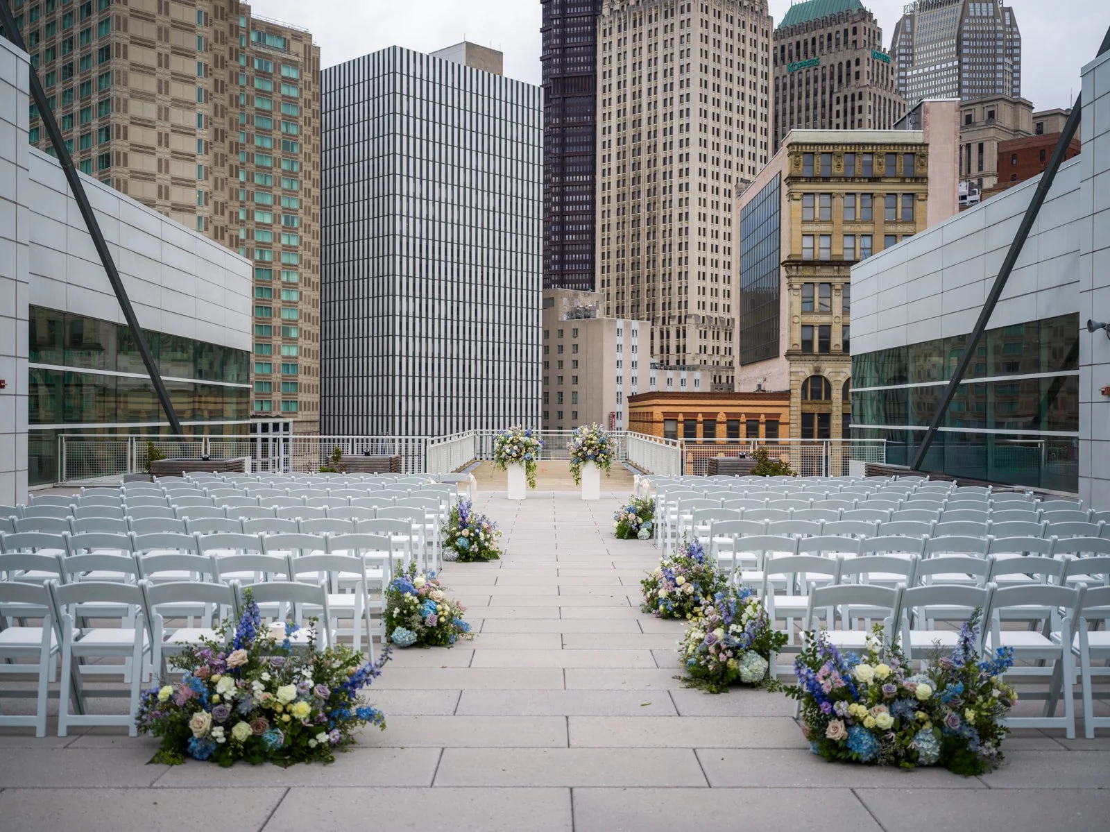 wedding-flowers-pittsburgh-rootop.jpg
