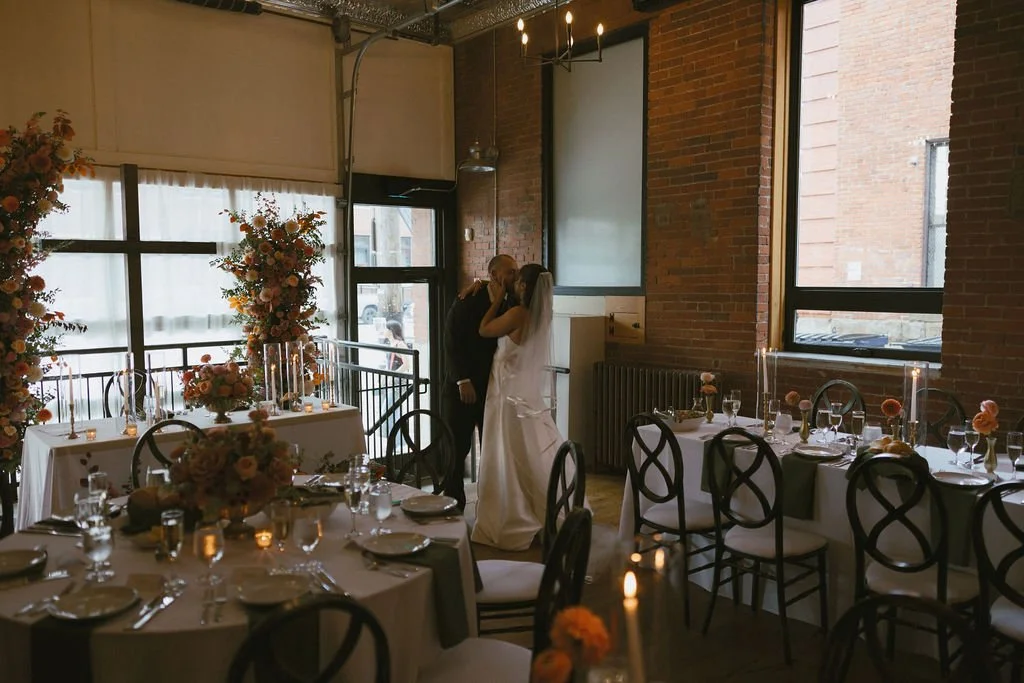 floral-tablescape-art-room-reception.jpg