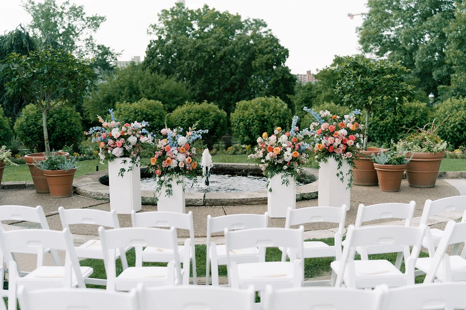 ceremony-floral-pillars-pittsburgh.jpg