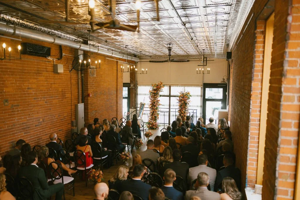 art-room-pittsburgh-fall-wedding-flowers.jpg