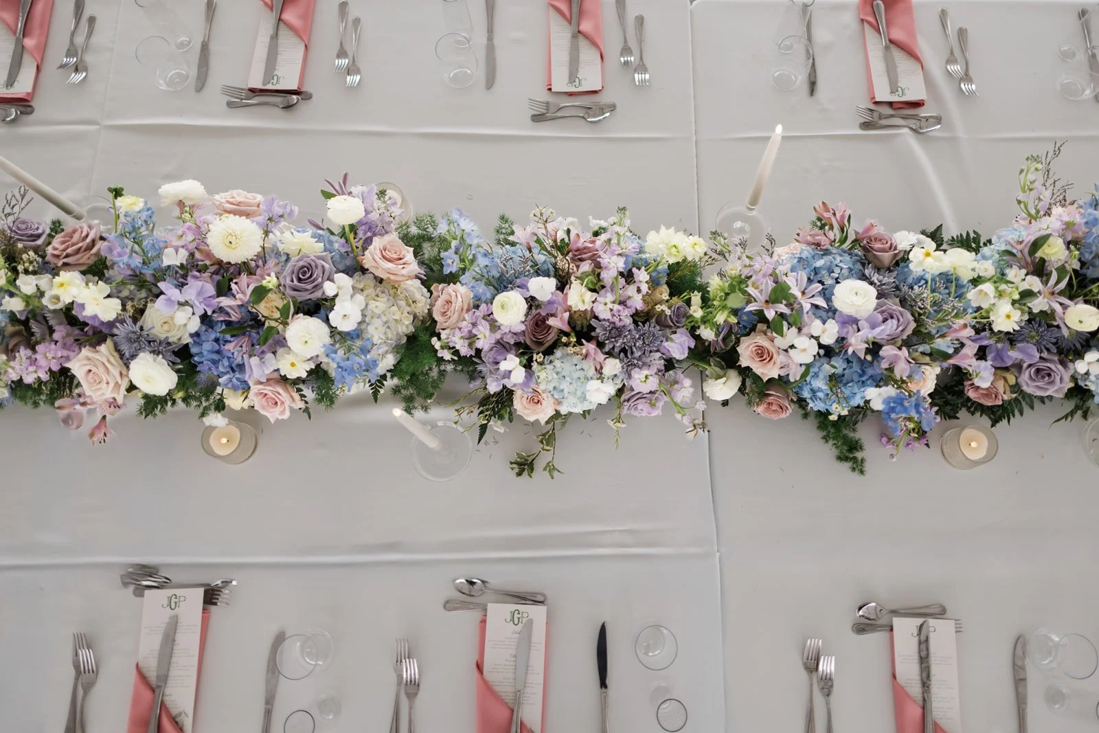 table-runner-of-flowers-wedding-pittsburgh.jpg