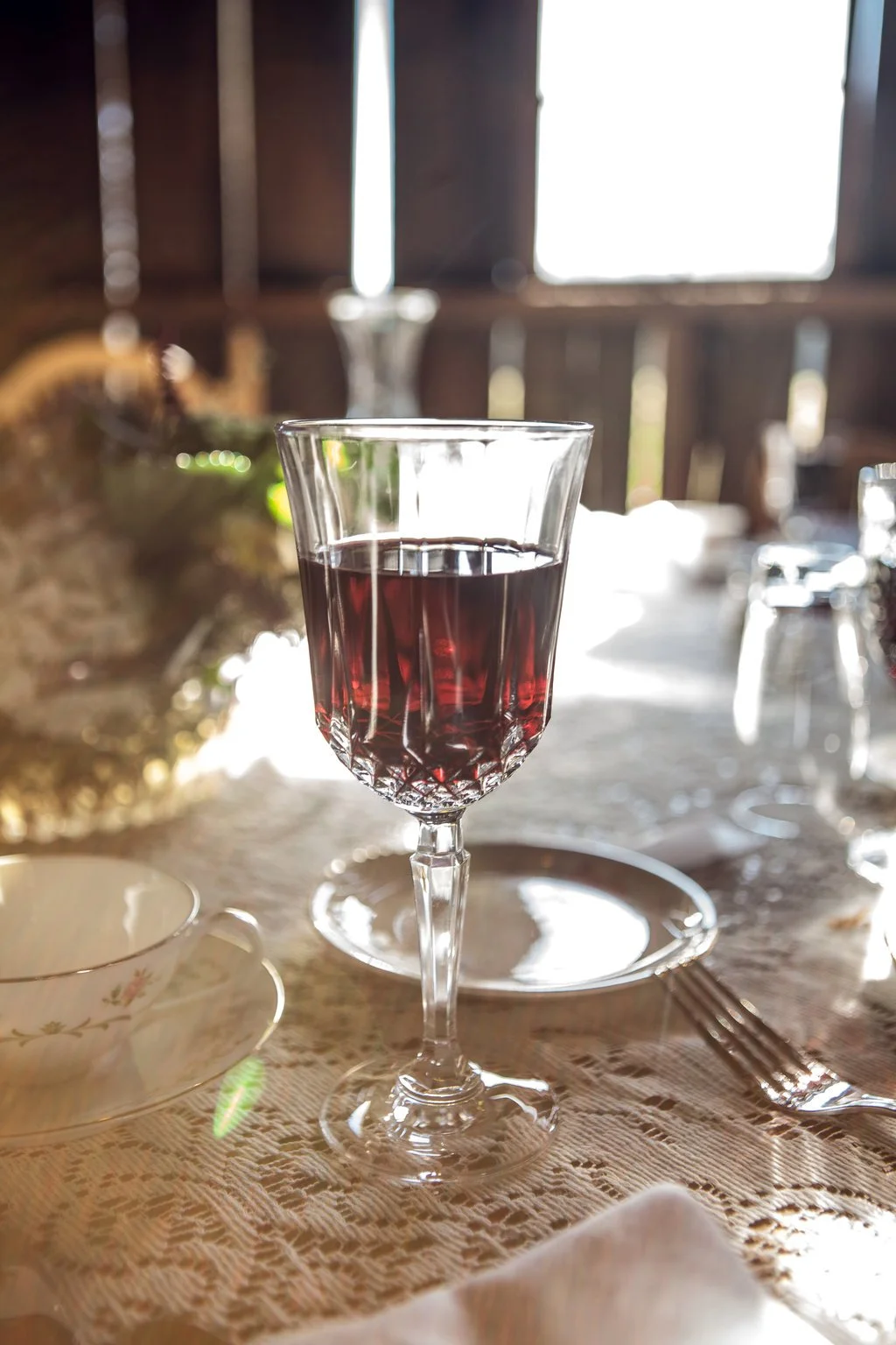 magpies+nest+event+rentals+vintage+water+goblet+wine+glass-3.jpeg
