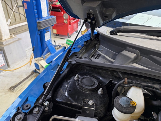 Dsport bonnet damper for Copen