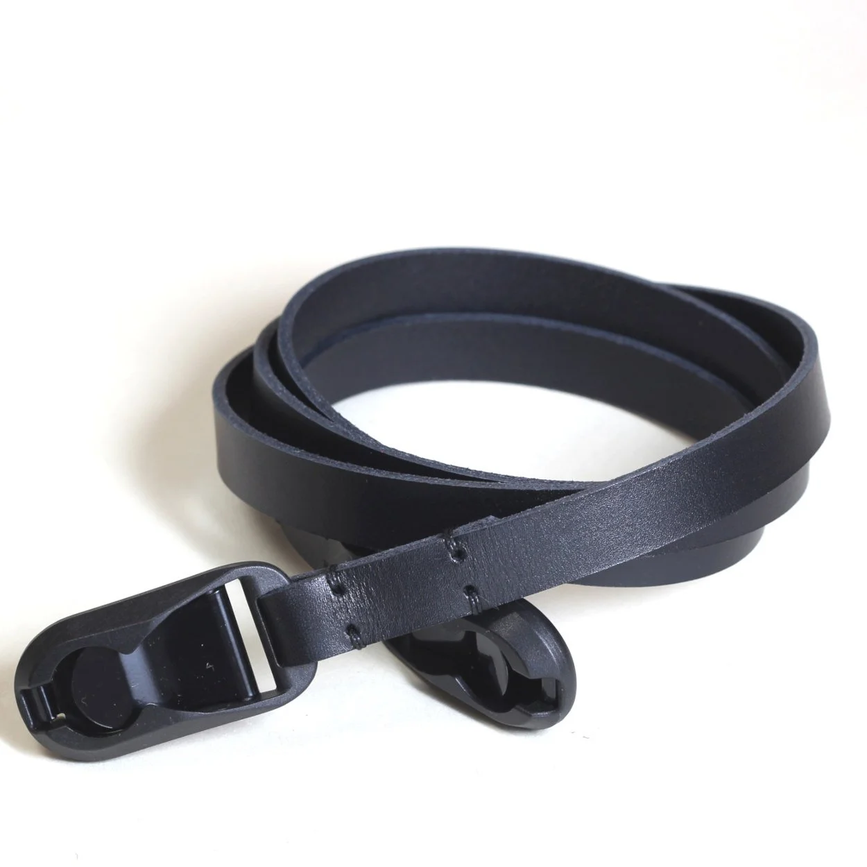 Stride - Black Thin Leather Strap with Peak Design anchors